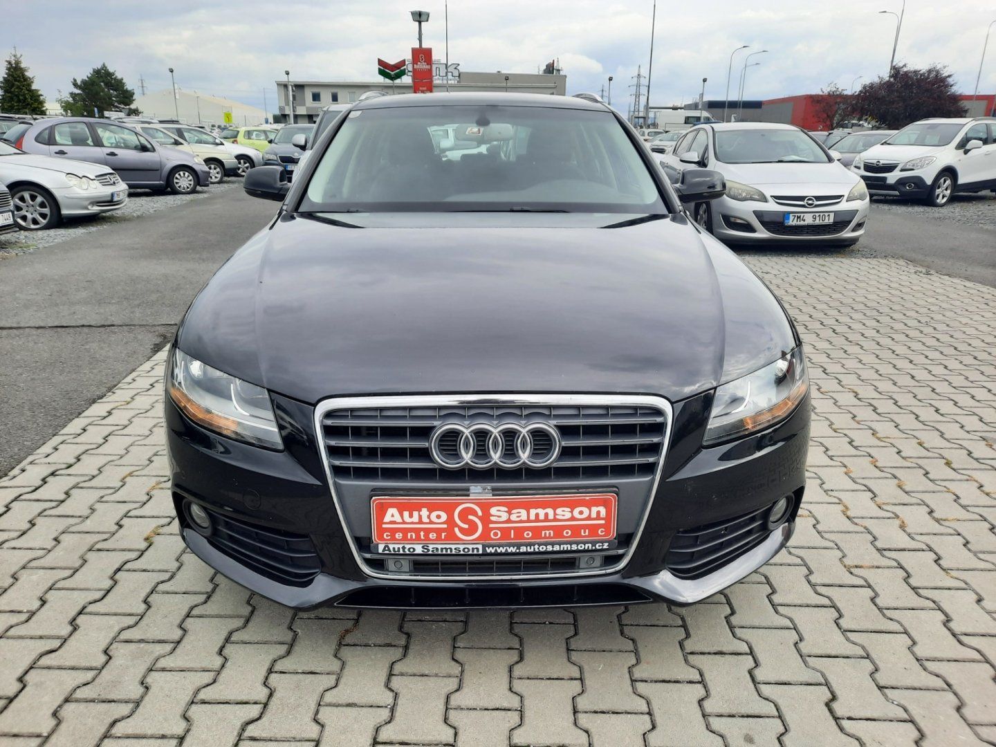 Audi A4 Avant, 2.0TDi *AUTOKLIMA*VYHŘEV*ESP - fotka 2