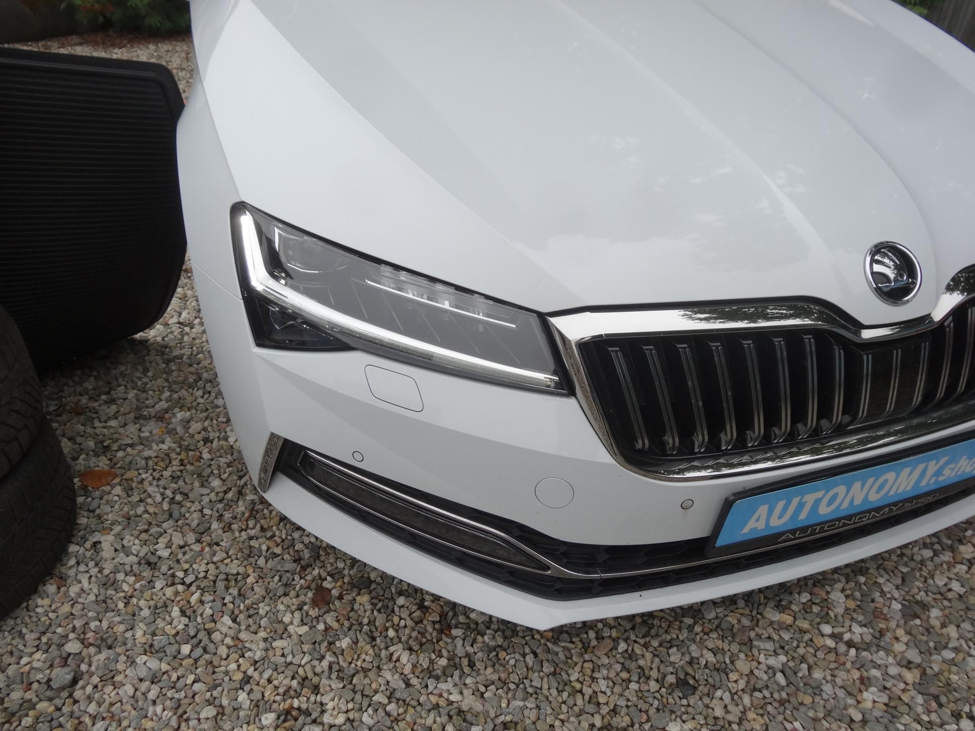 Škoda Superb, Kom.2.0TDi L&K Taž.zař.4x4 DSG - fotka 5