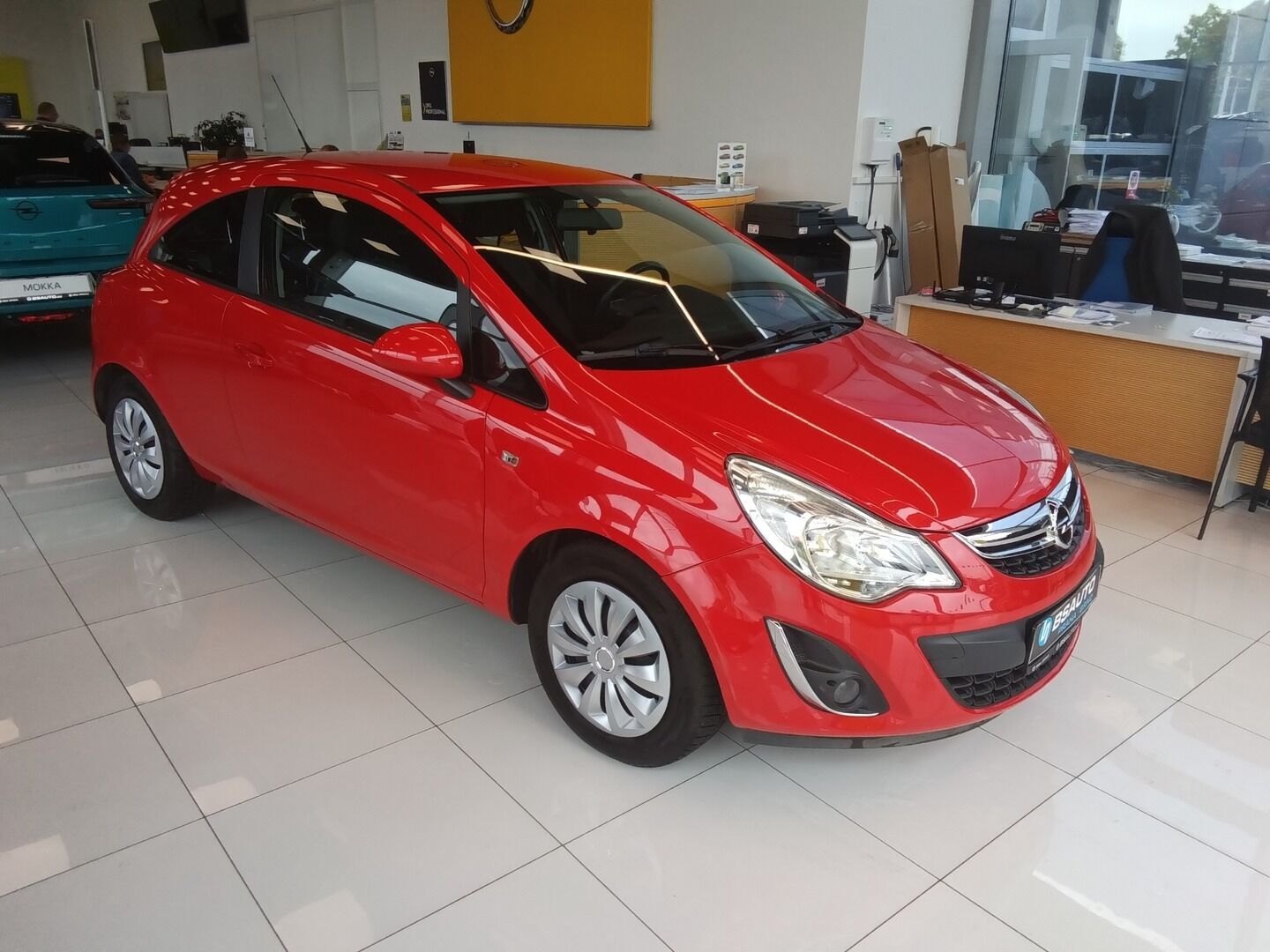Opel Corsa, 1.2i 63KW AUT 2011 - fotka 2