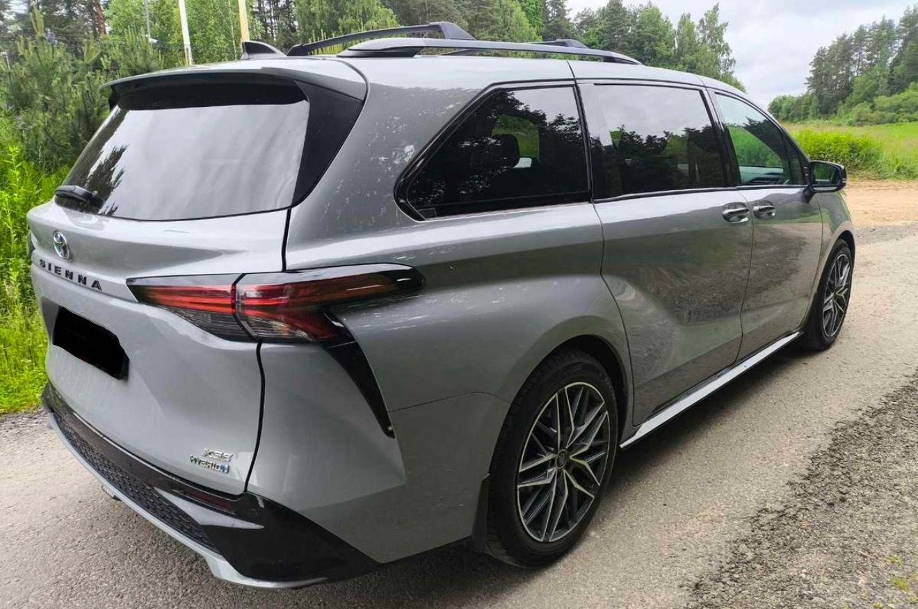 Toyota Sienna, 2.5L XLE - fotka 6