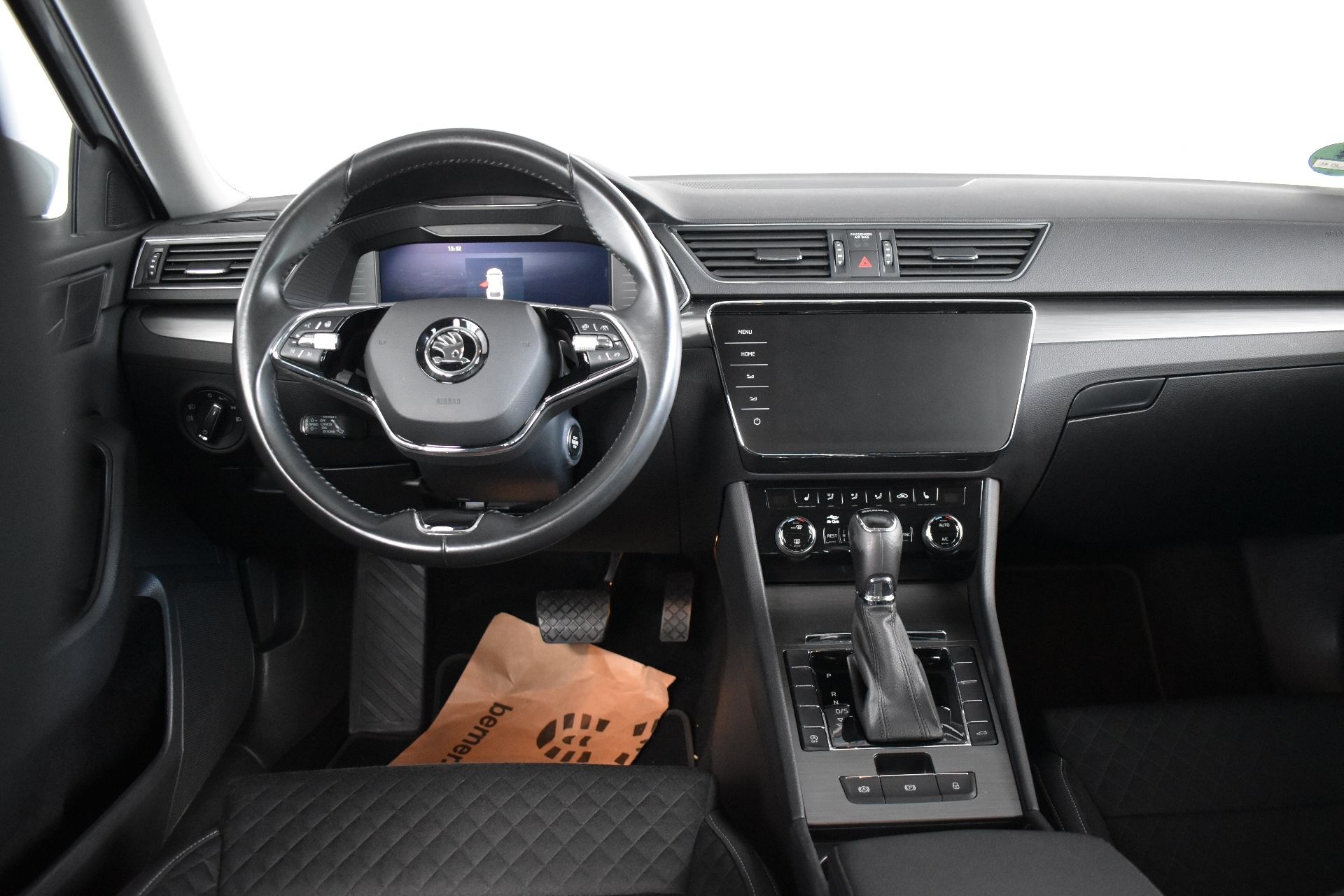 Škoda Superb, 2.0TDI 110kW DSG,Tažné,100% Se - fotka 5