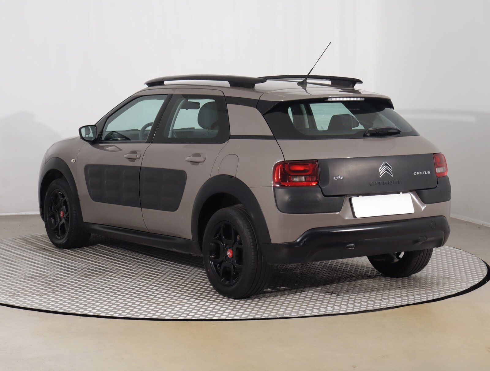 Citroën C4 Cactus, 1.2 PureTech, LPG, Serv.kniha - fotka 4
