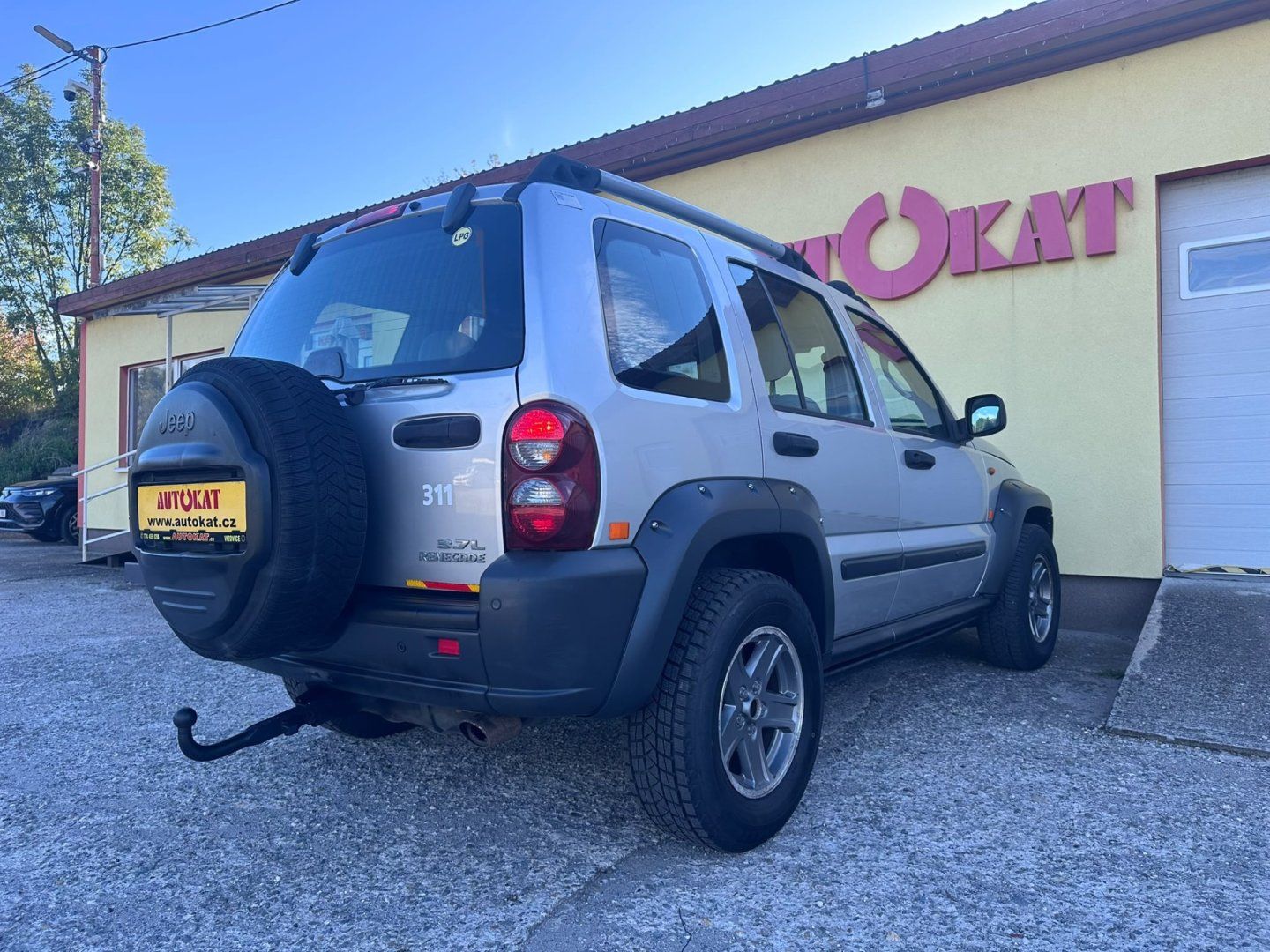 Jeep Cherokee, Renegade 3.7i 4x4/Tažné - fotka 3