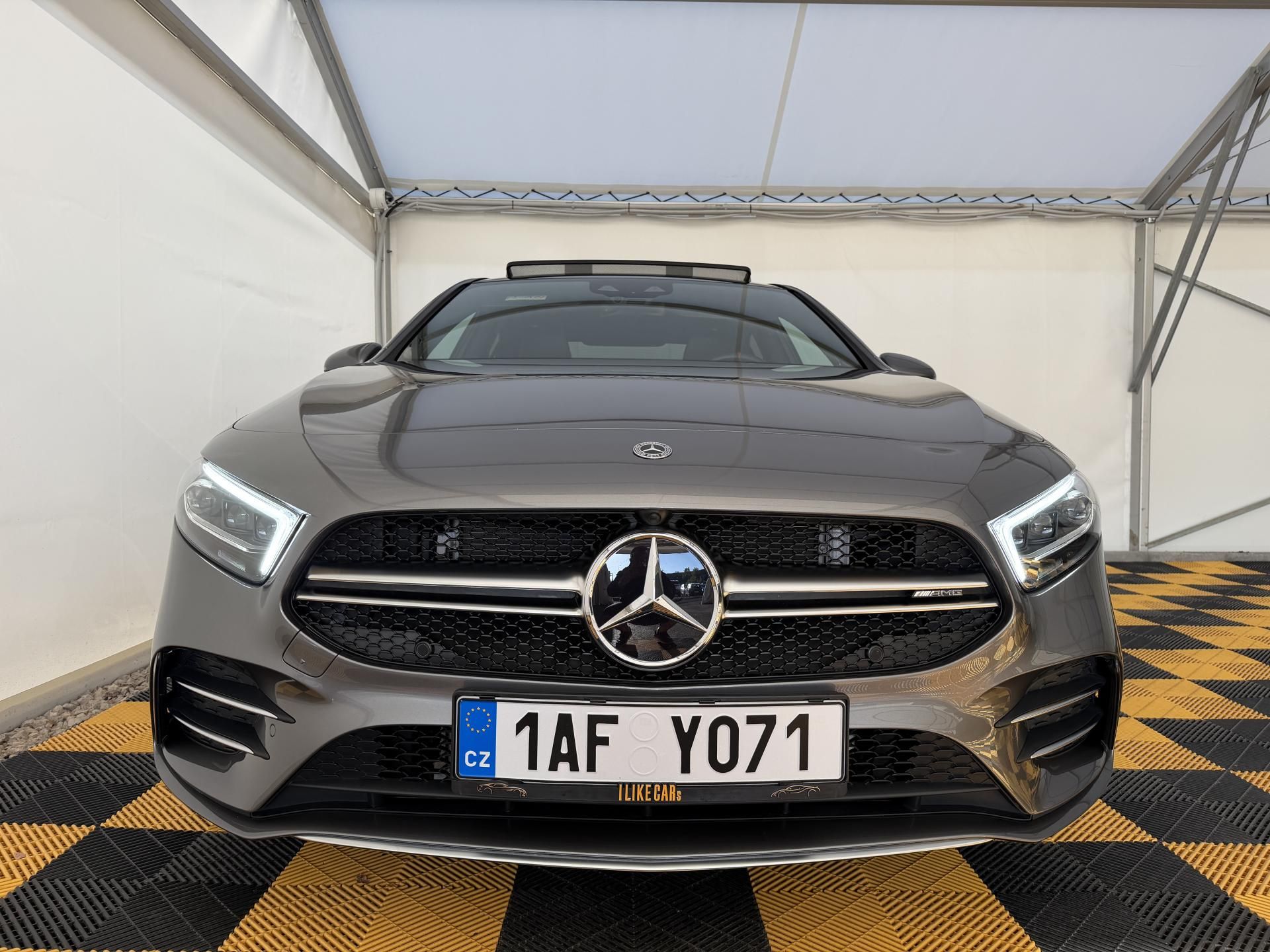 Mercedes-Benz Třídy A, A35AMG*225kw*4x4*Panorama* - fotka 3