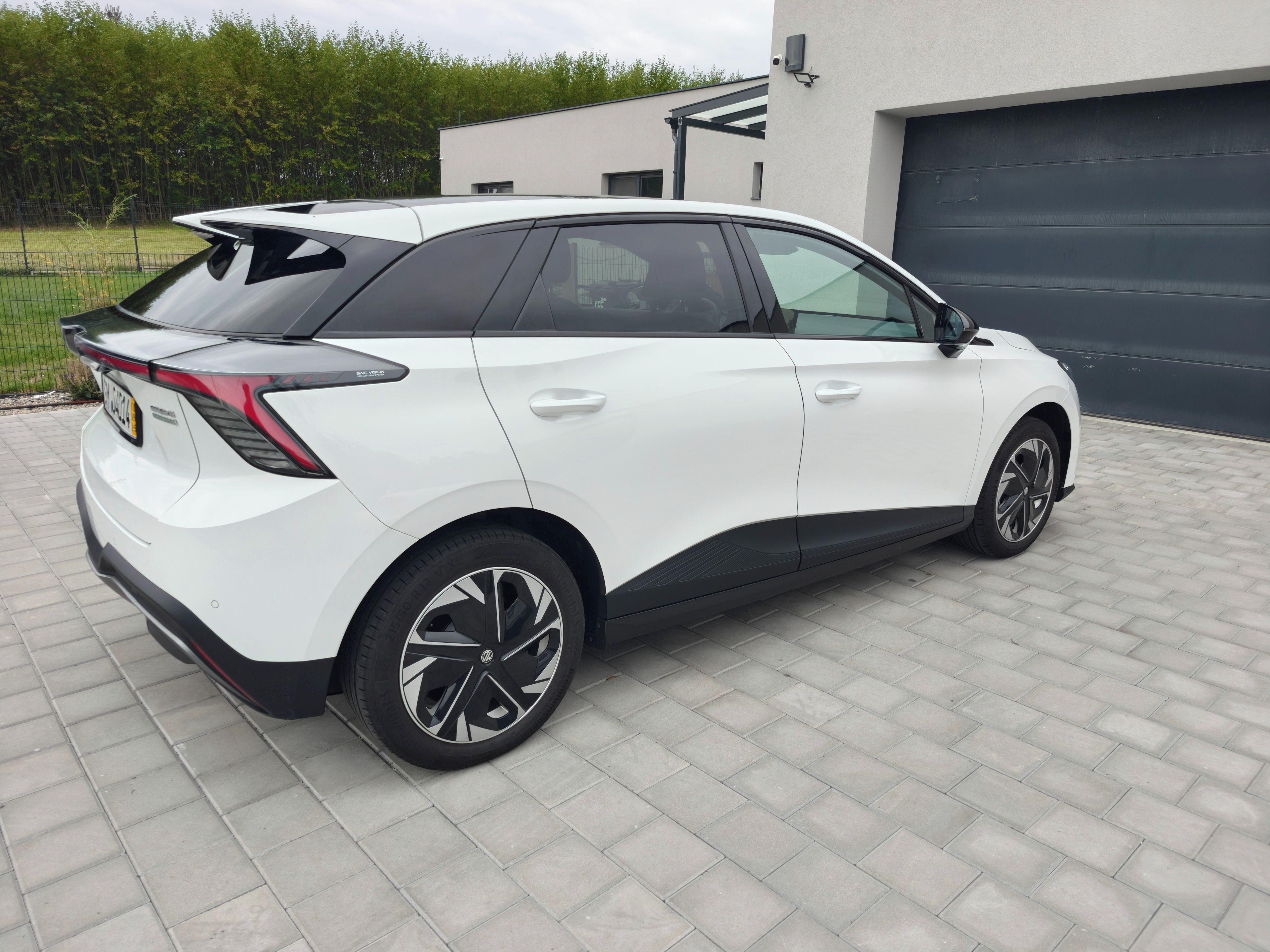 MG MG4, MG4 Luxury 64/150kW SOH 93,3% - fotka 3