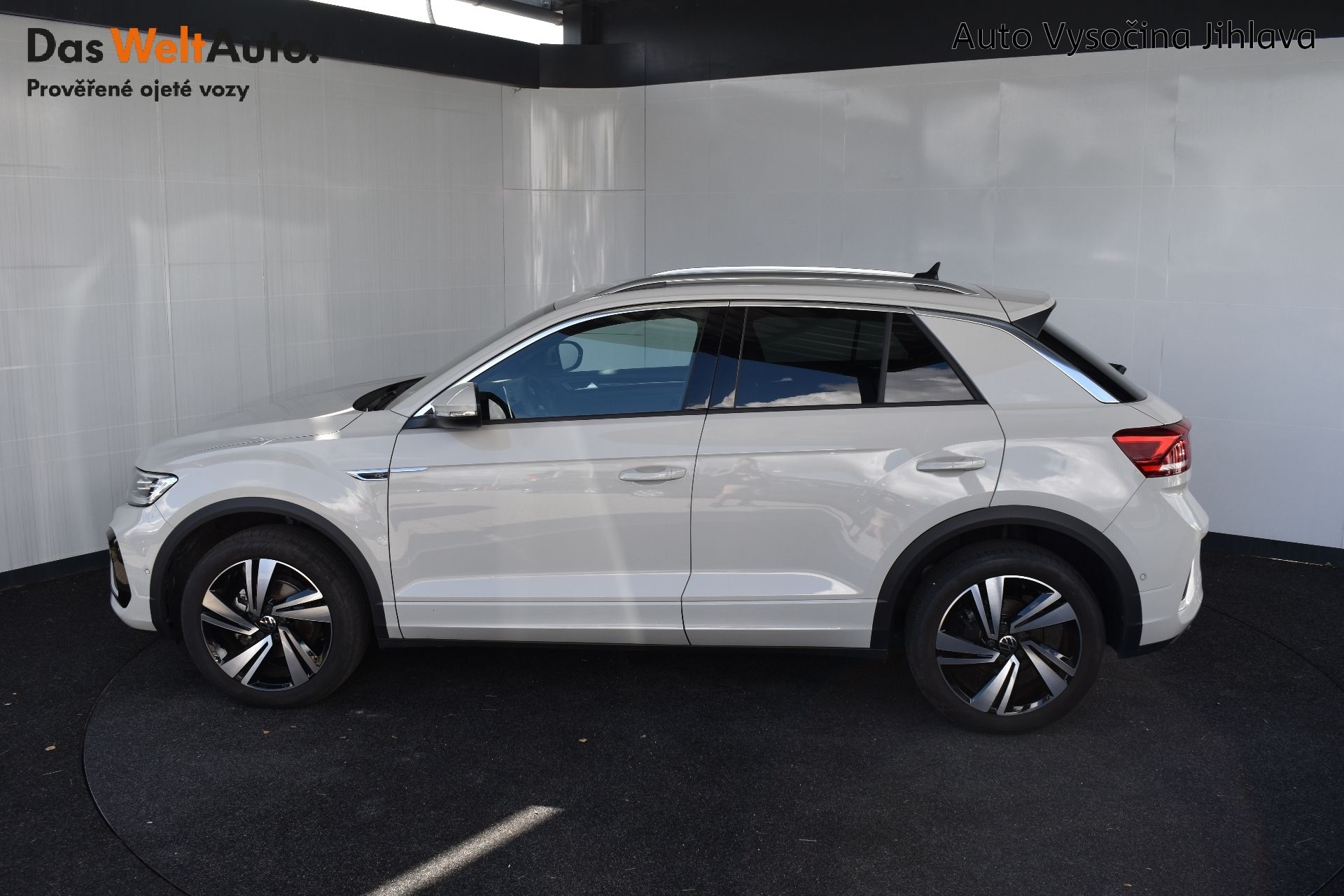 Volkswagen T-Roc, R-Line 1.5TSI 110kW DSG - fotka 3