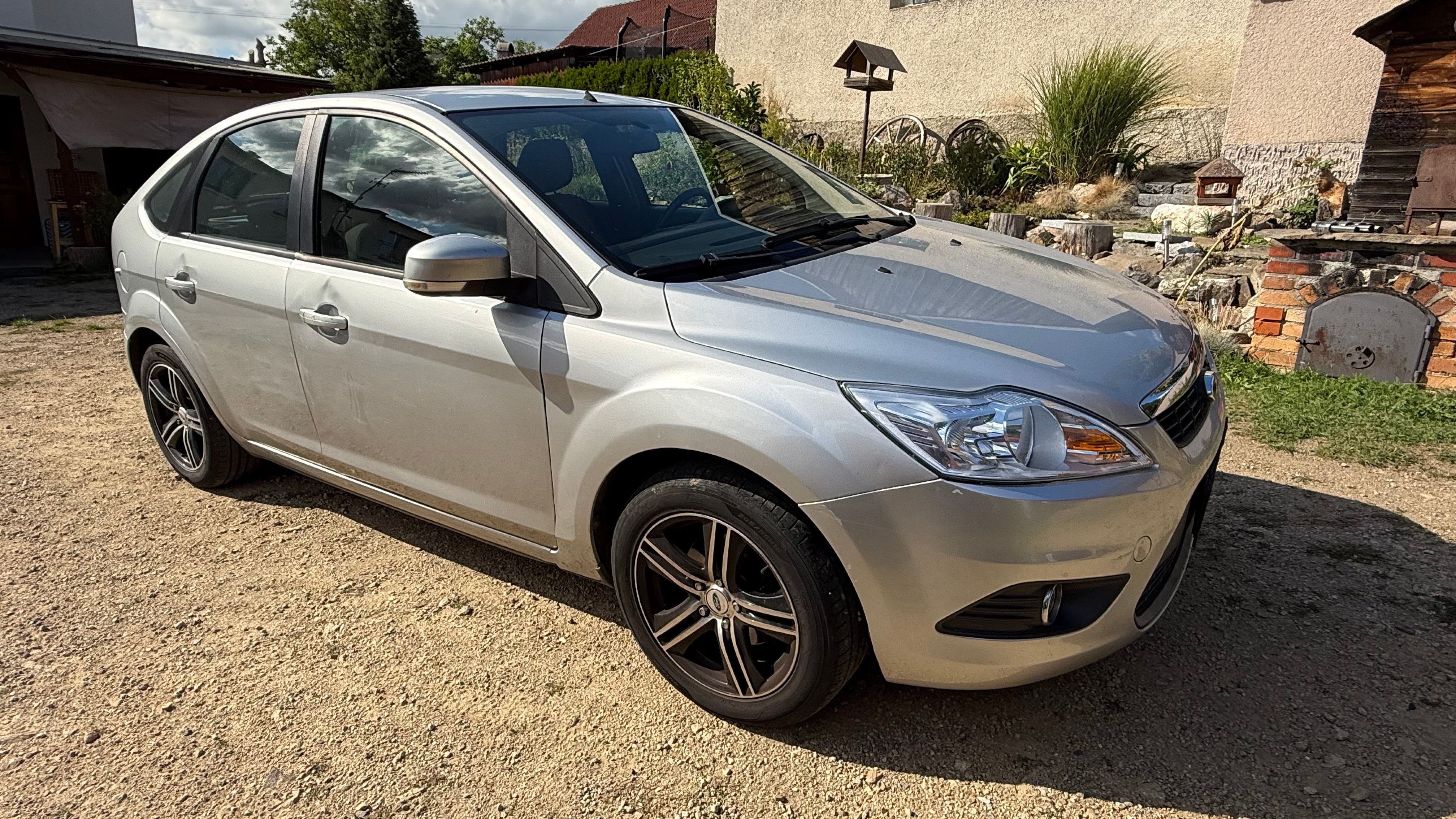 Ford Focus, 1.6 Benzin - fotka 3