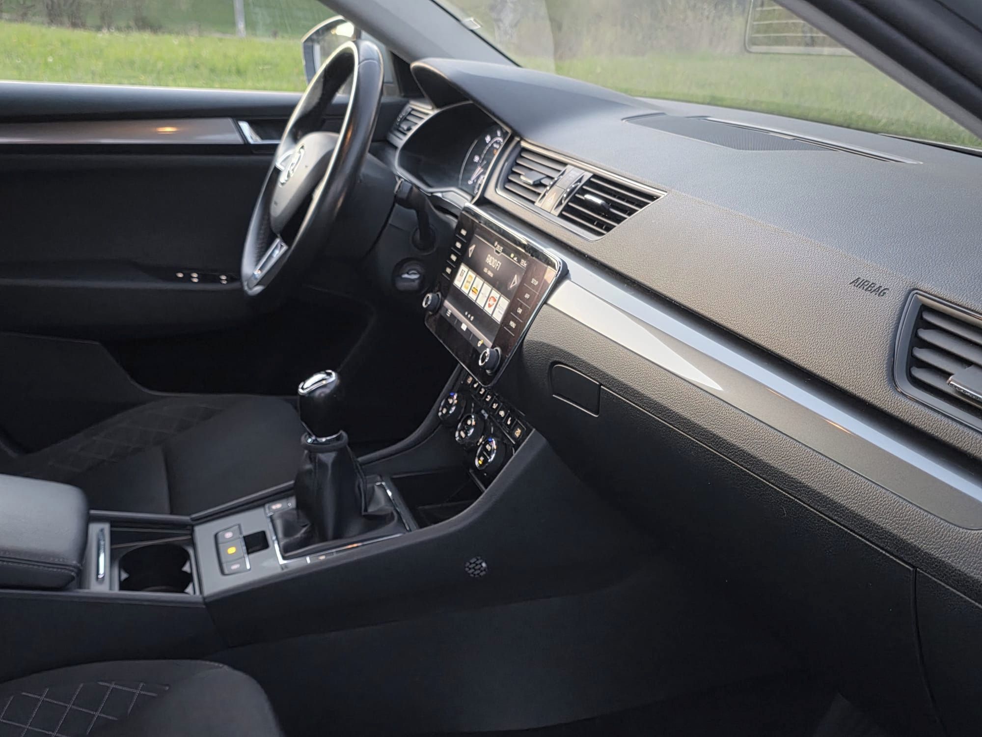 Škoda Superb, Škoda Superb III Liftback - fotka 5