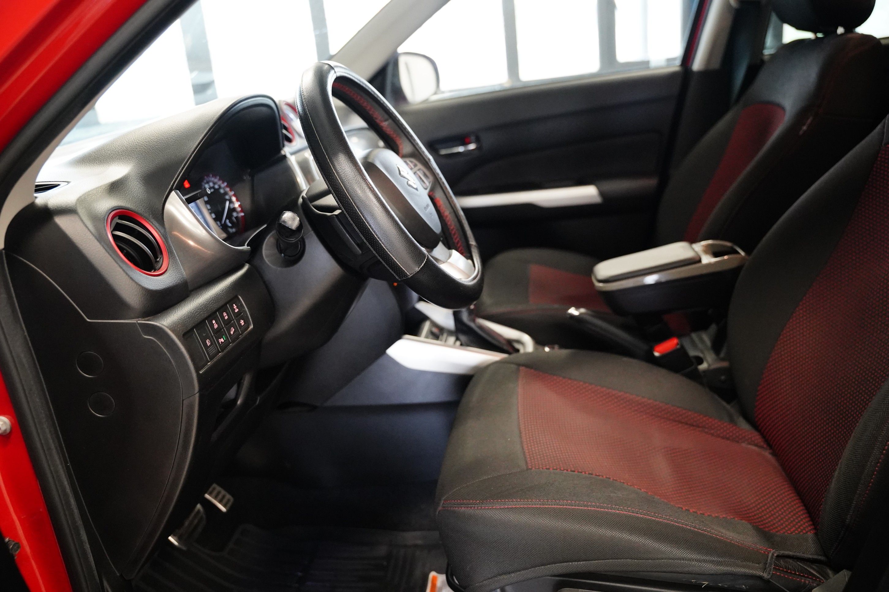 Suzuki Vitara, 1,4 BoosterJet 103kW AllGrip - fotka 6