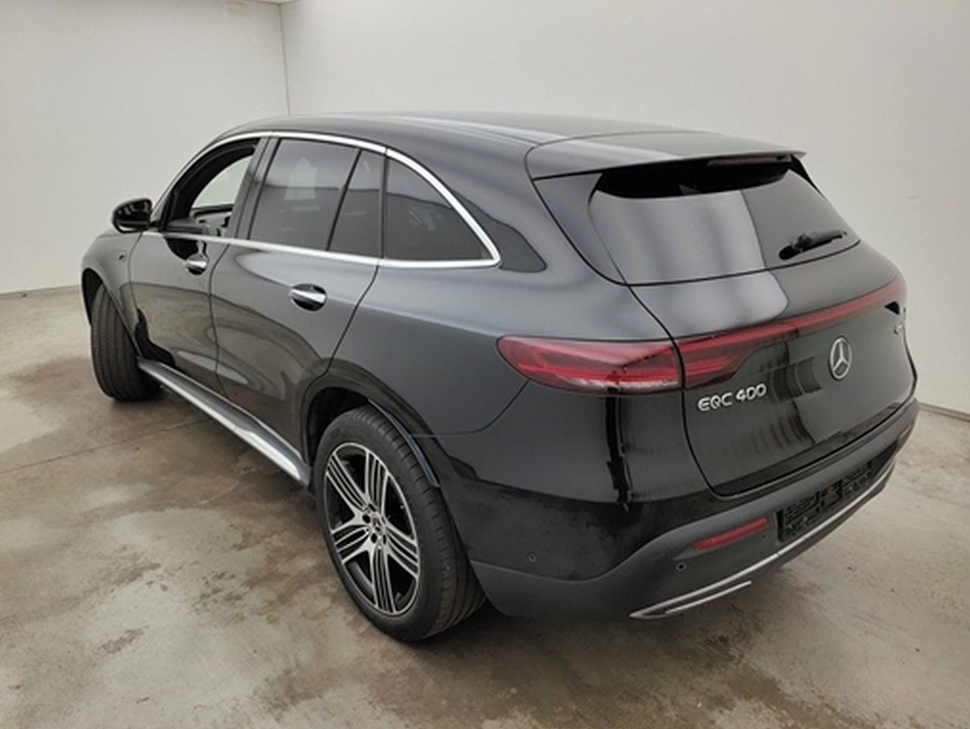 Mercedes-Benz EQC, 400 4M SoH 97,94% - DPH - fotka 3