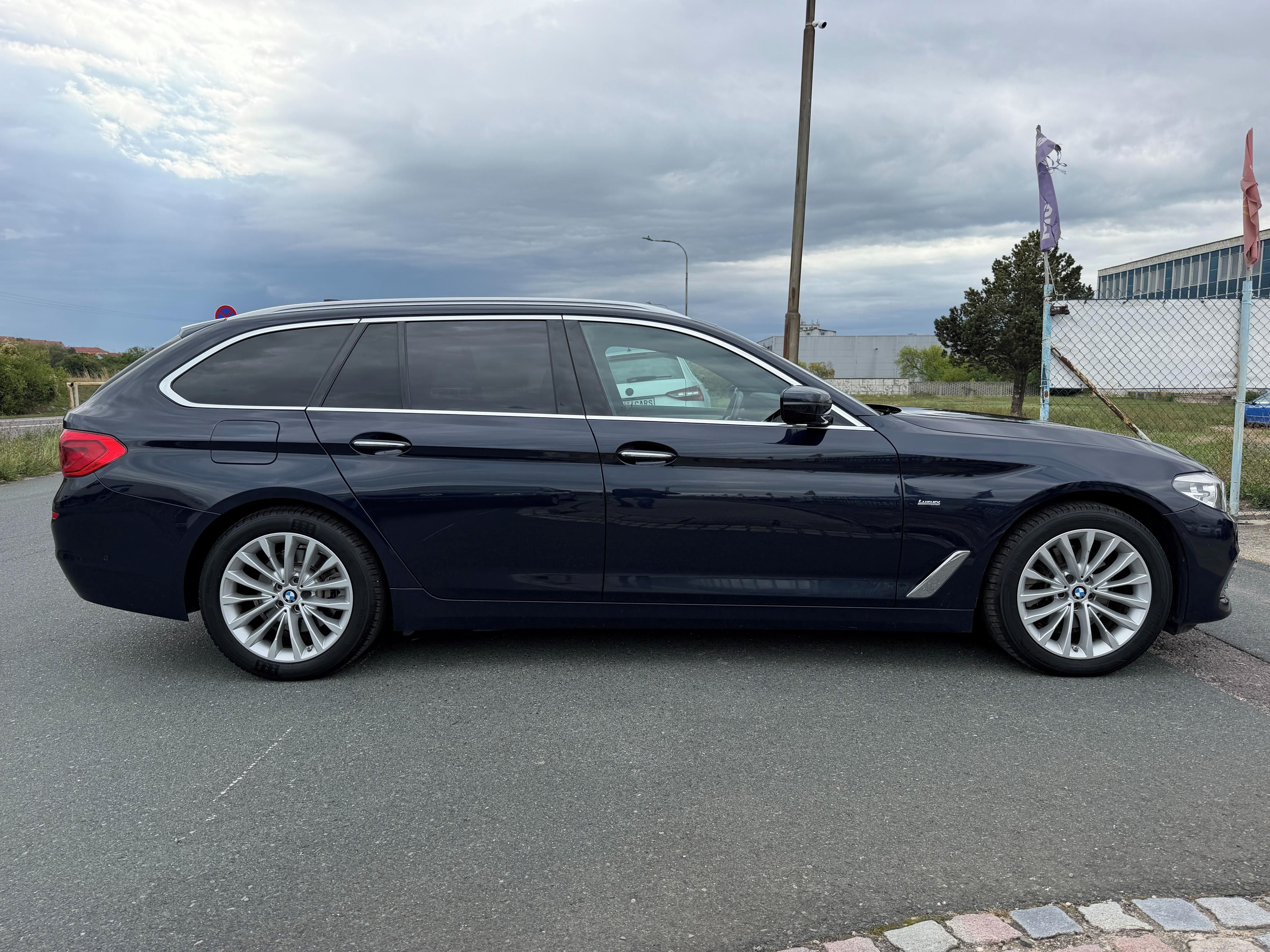 BMW Řada 5, 2.0 D 140kW Luxury Line, Pěkné - fotka 4
