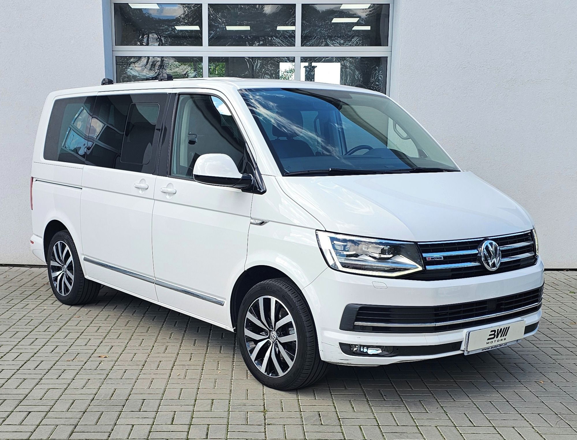 Volkswagen Multivan, 2.0TDI Highline 4Motion - fotka 3
