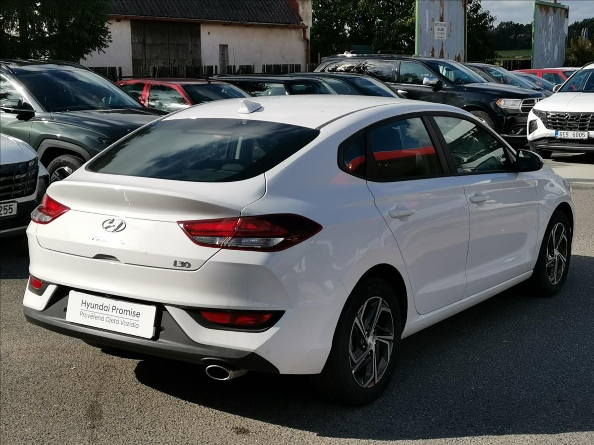 Hyundai i30, 1,0 T-GDI Family Comfort Fast. - fotka 4