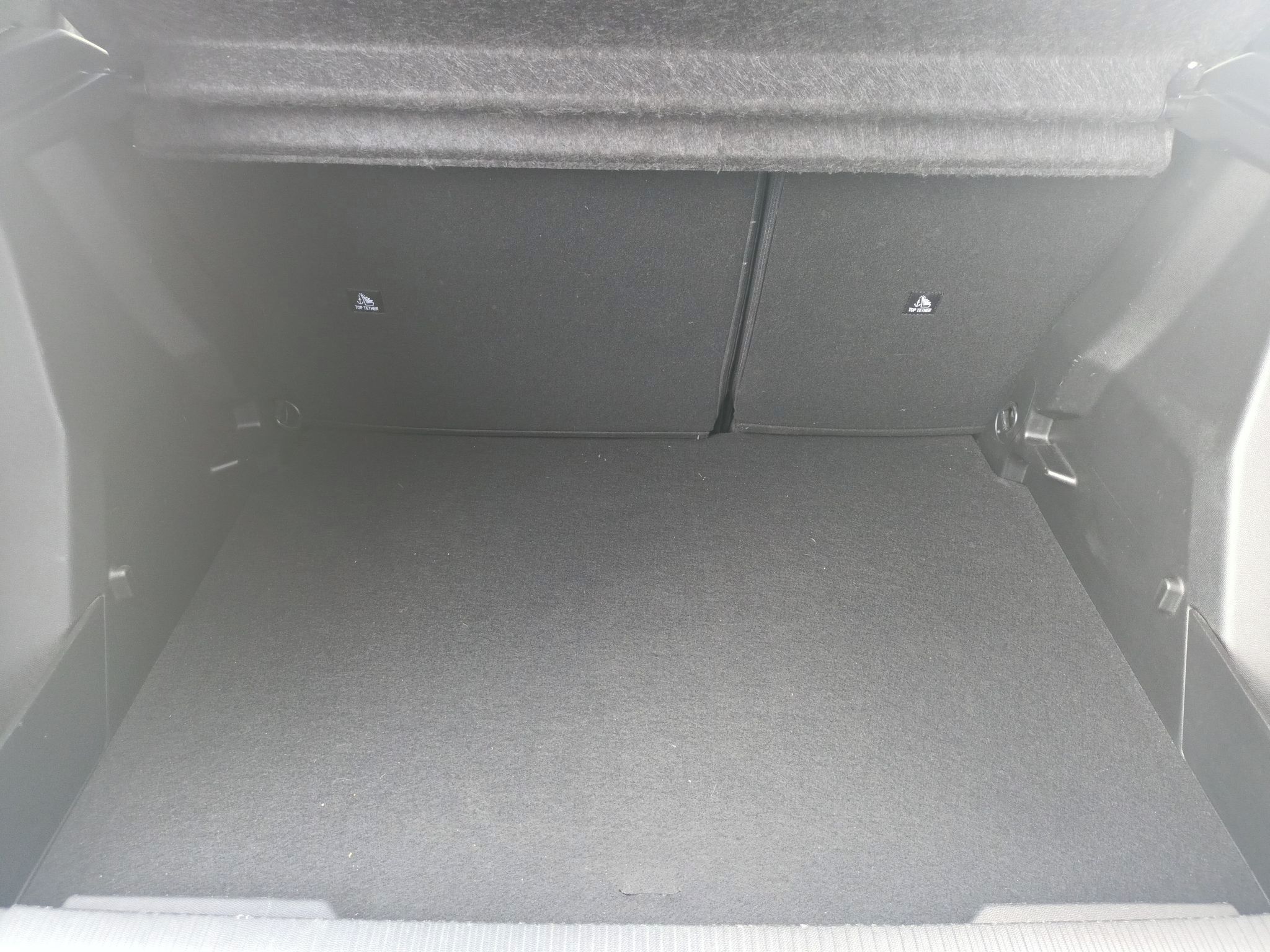 Peugeot 2008, Allure Pack 1.2 PT 130k S&S EA - fotka 6