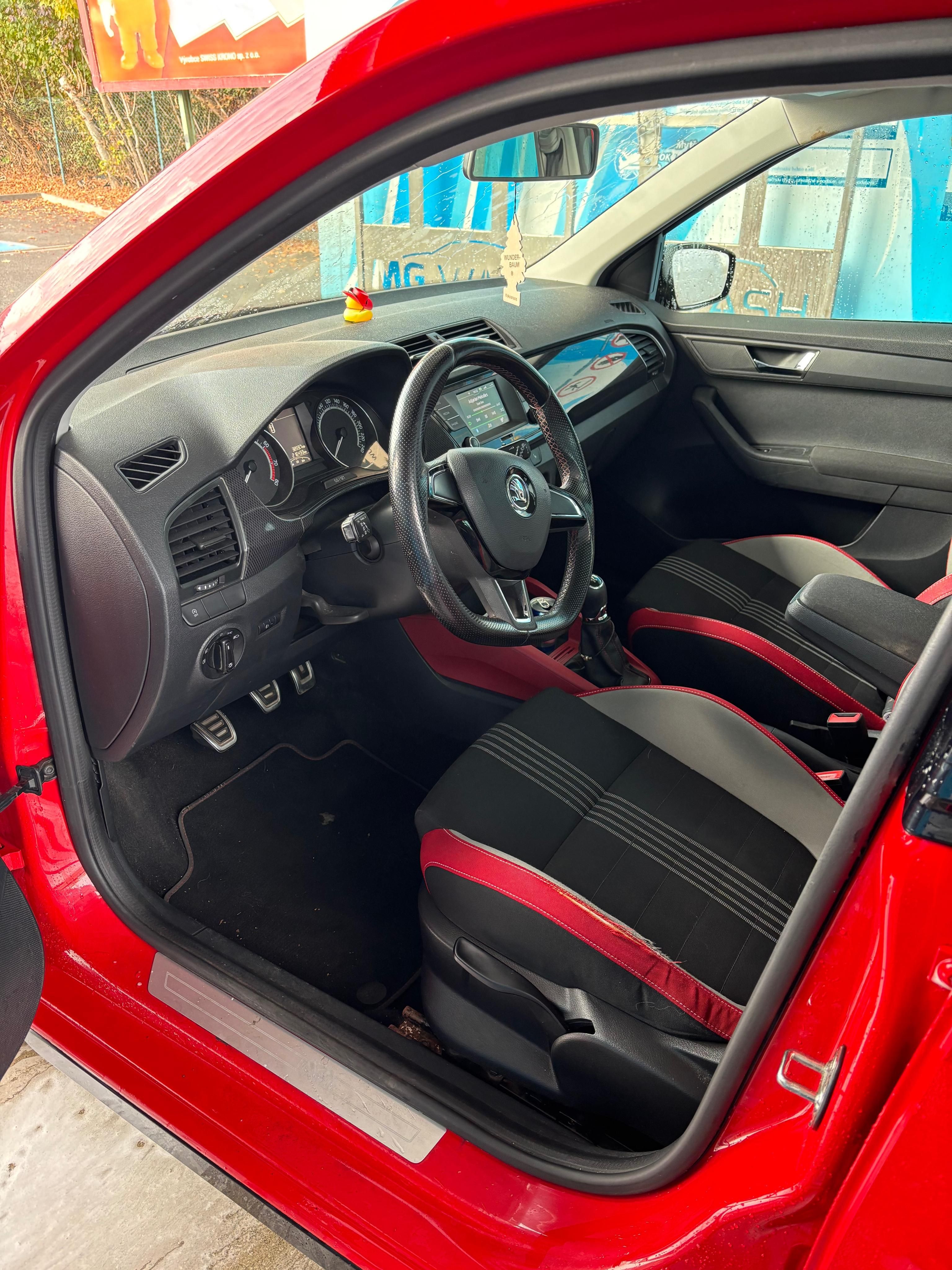 Škoda Fabia, 1.2 benzin Monte Carlom - fotka 4