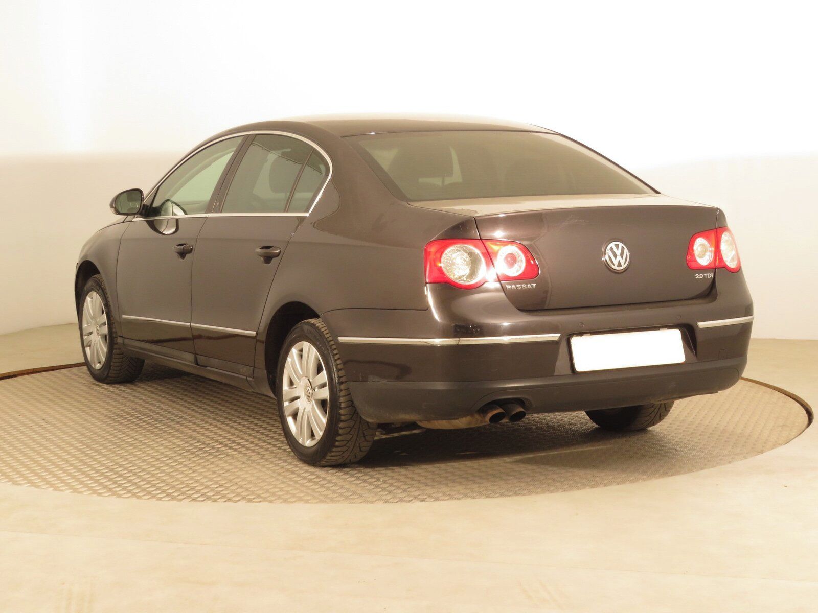 Volkswagen Passat, 2.0 TDI, Highline - fotka 4