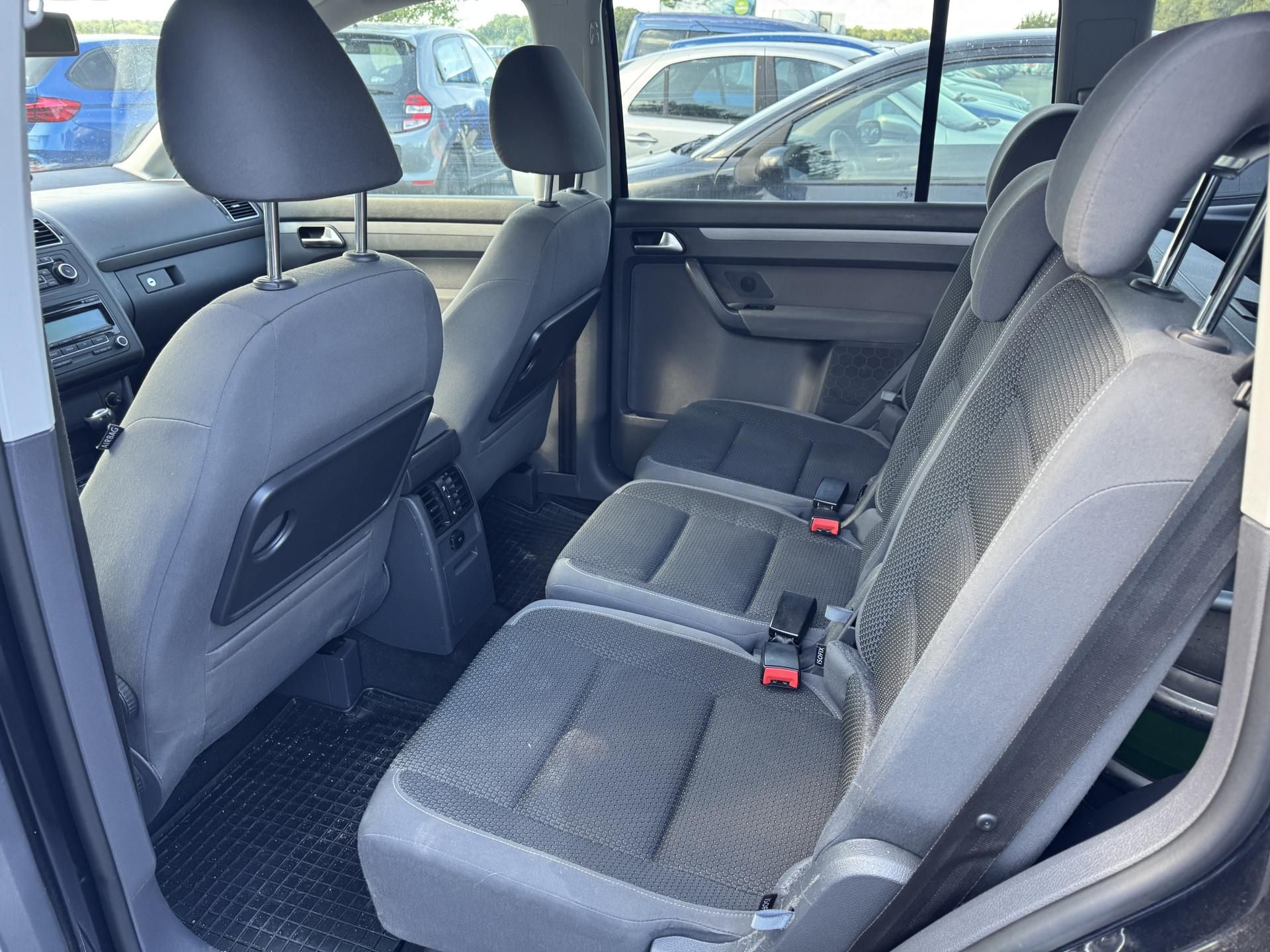Volkswagen Touran, 1.4 TSI ZARUKA NA KM - fotka 6