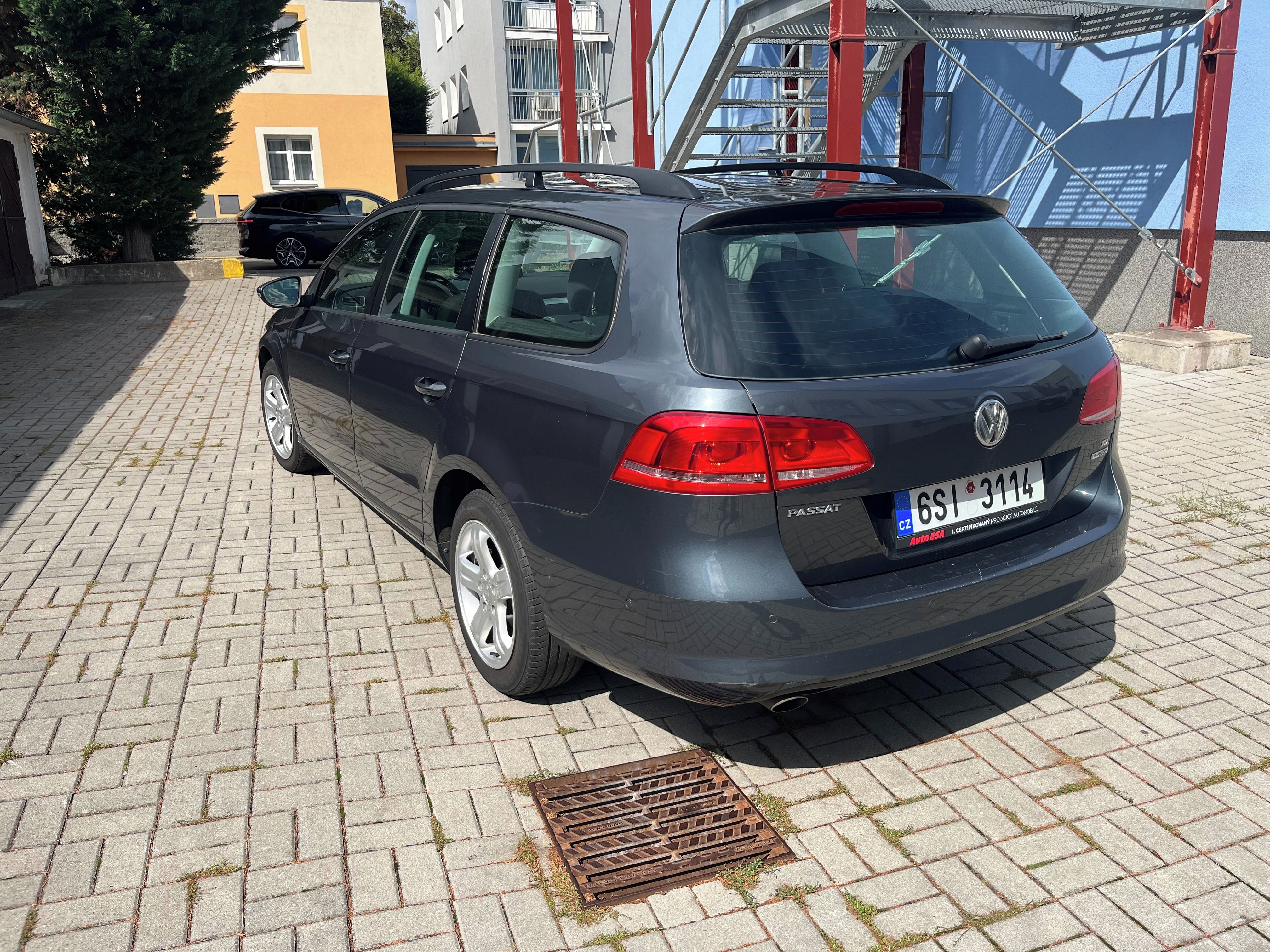 Volkswagen Passat, 1,6 TDI - fotka 4