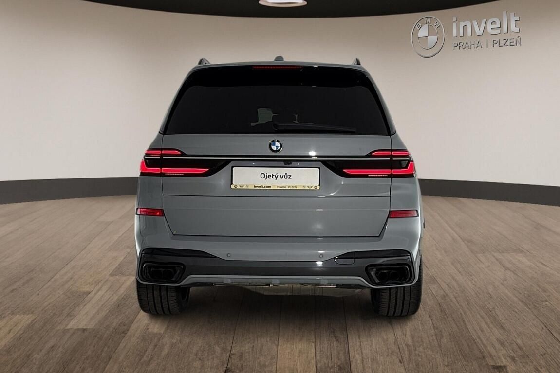 BMW X7, xDrive40i - fotka 4