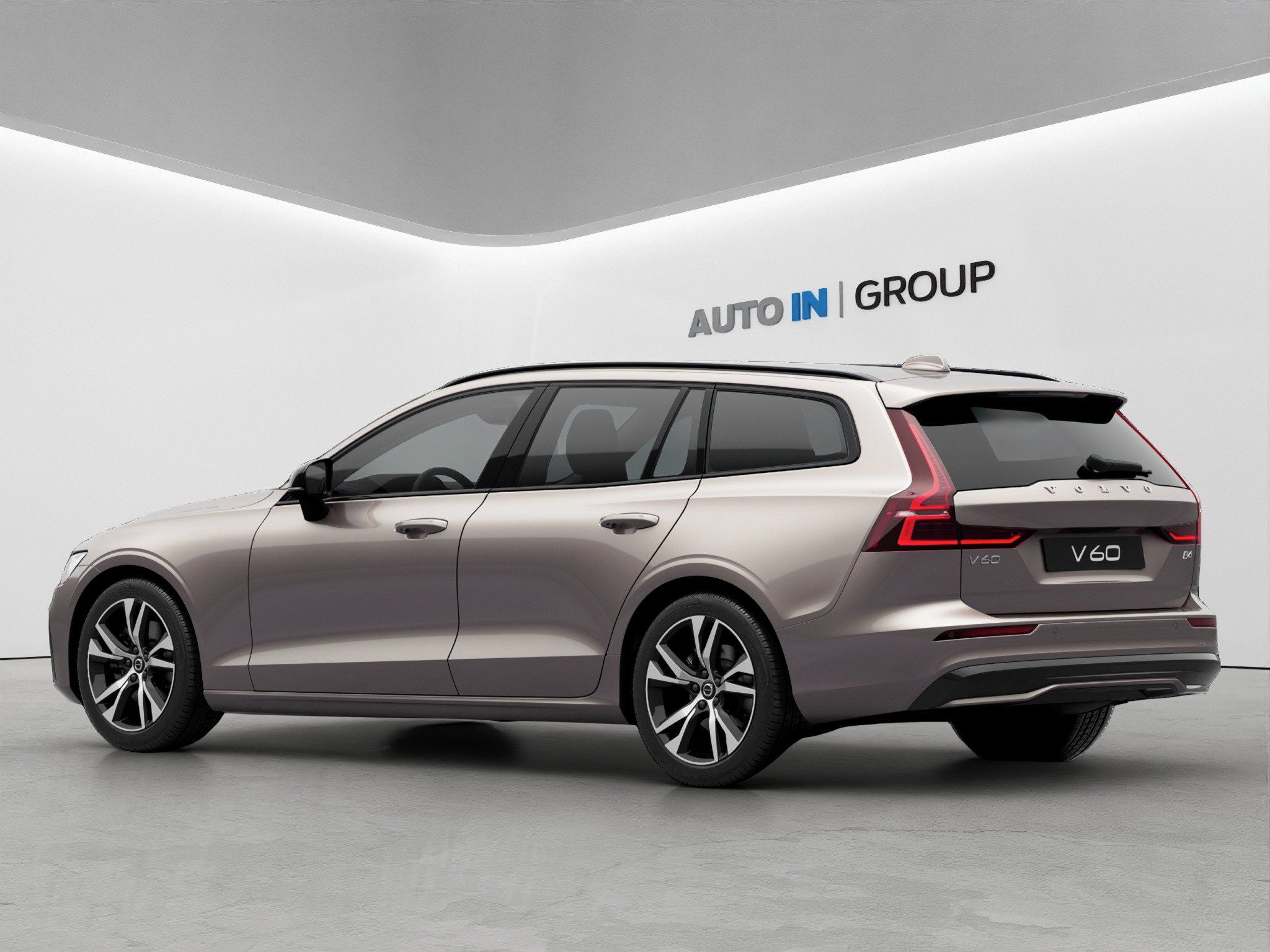 Volvo V60, Plus Dark, A/T,145kW, BLIS - fotka 4