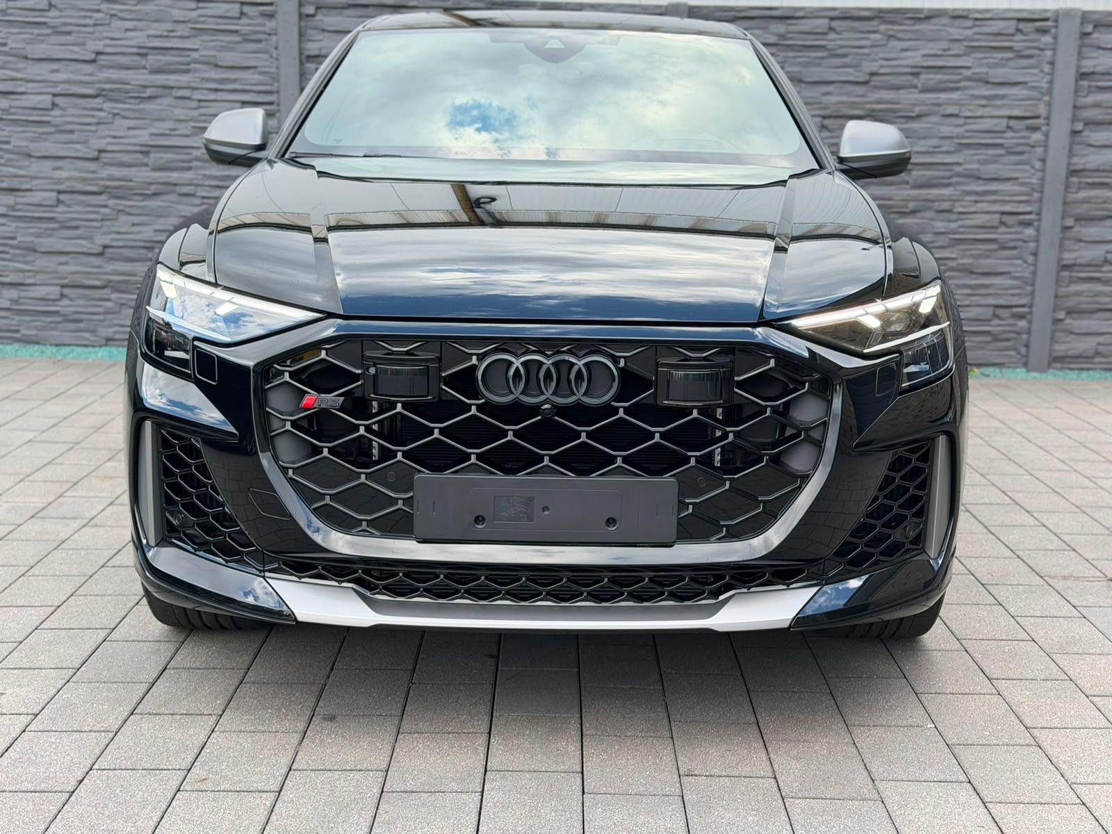 Audi RS Q8 - fotka 3
