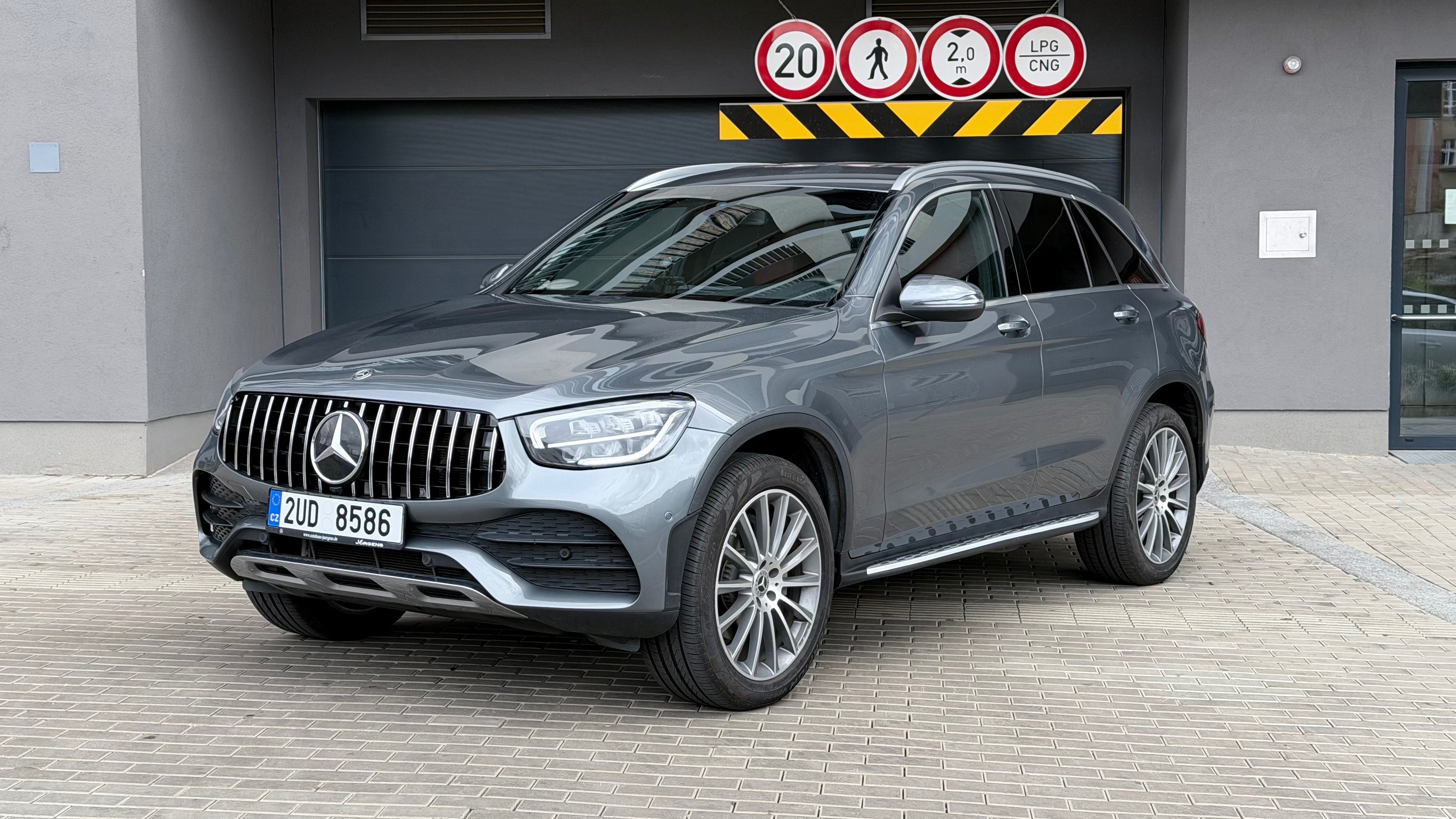 Mercedes-Benz GLC, Mercedes-Benz GLC AMG 2020 85K - fotka 3
