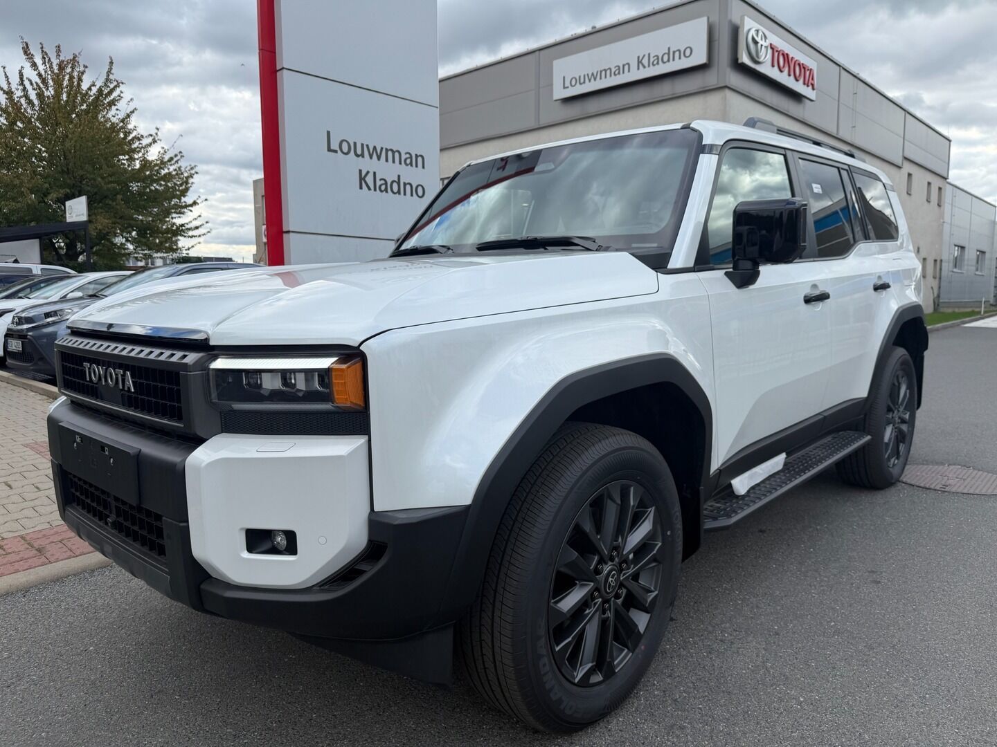 Toyota Land Cruiser, MC 2027 EXECUTIVE Skyview 2.8D