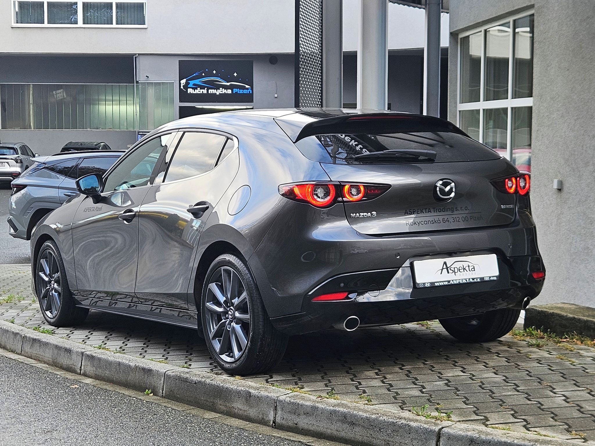 Mazda 3, 2.5l e-SKYACTIV G, 1.majitel - fotka 3