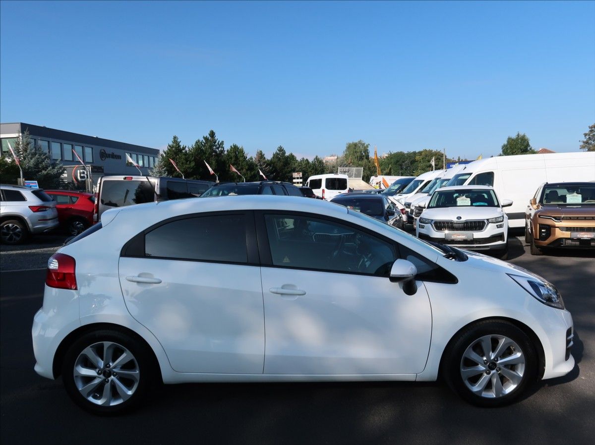 Kia Rio, 1,3 CVVT,62kW,1majČR,Serv.kn. - fotka 6