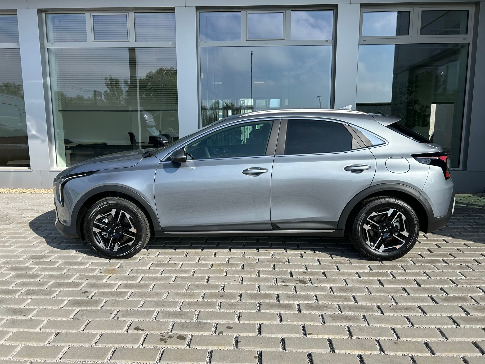 Kia XCee´d, 1.0T-GDi Exclusive + Winter - fotka 4