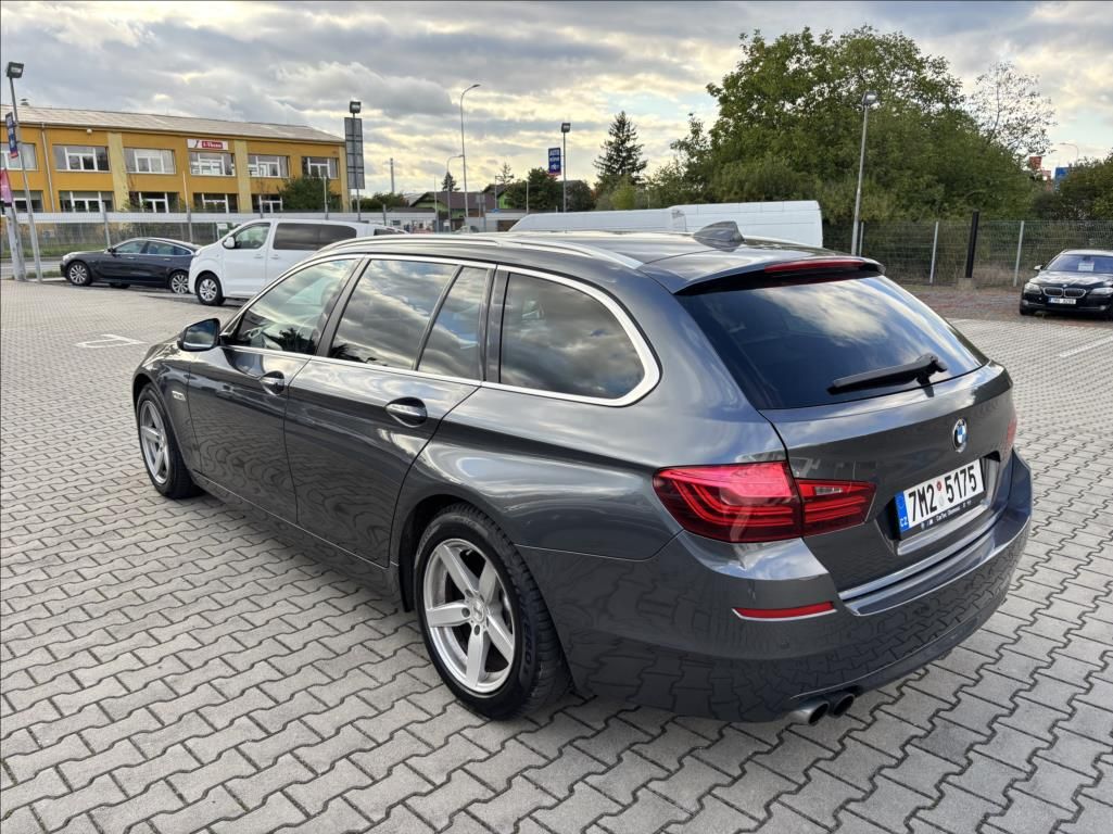 BMW Řada 5, 2,0 Luxury 140kw,SERVIS - fotka 6
