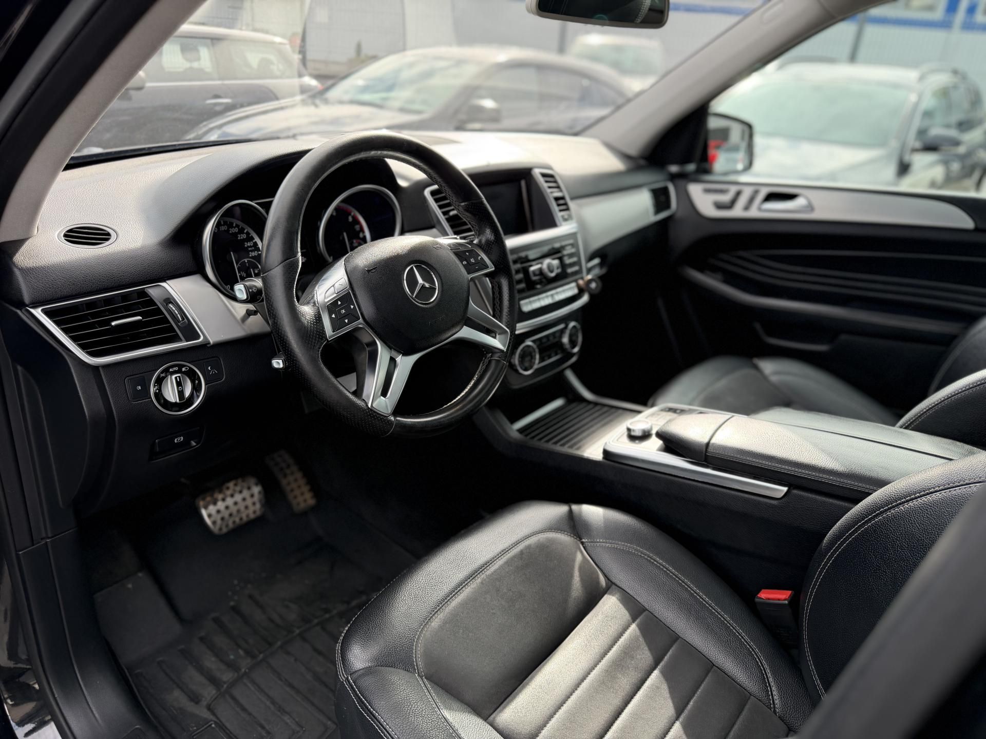 Mercedes-Benz Třídy M, ML 350 CDI, 4-matic, panorama - fotka 5