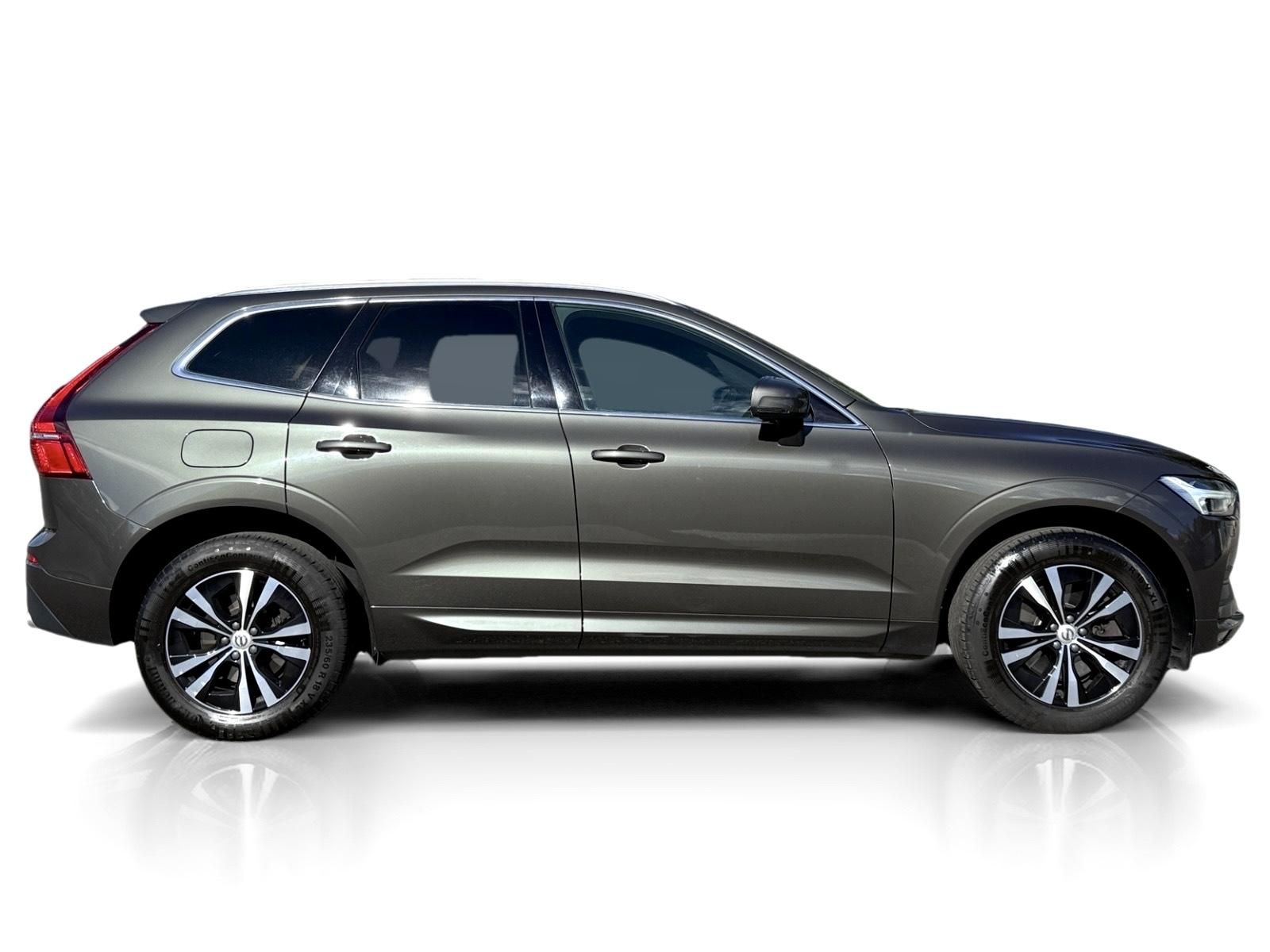 Volvo XC60, T5 AWD // MOMENTUM PRO - fotka 6
