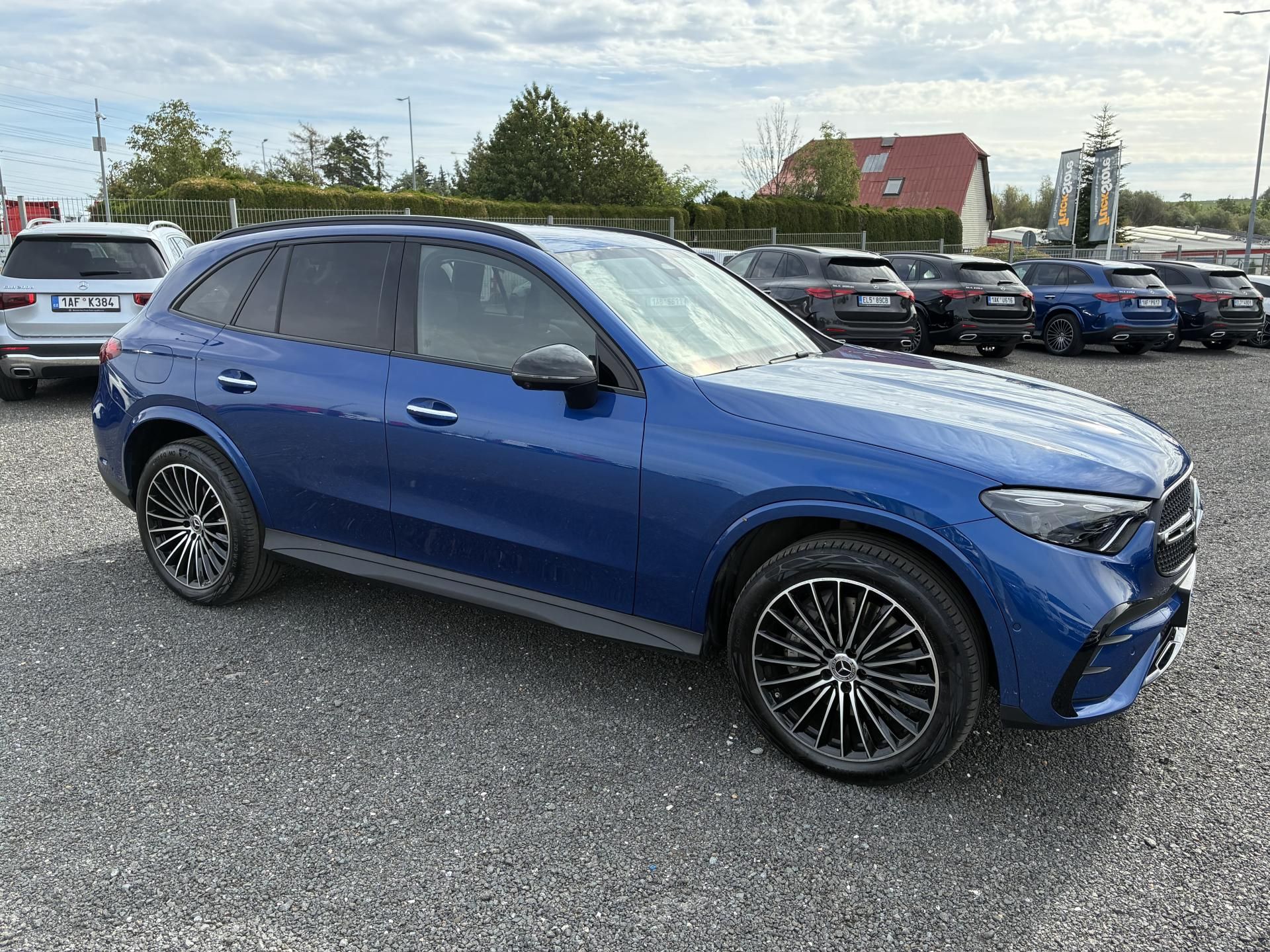Mercedes-Benz GLC, 220d 4MATIC - fotka 2