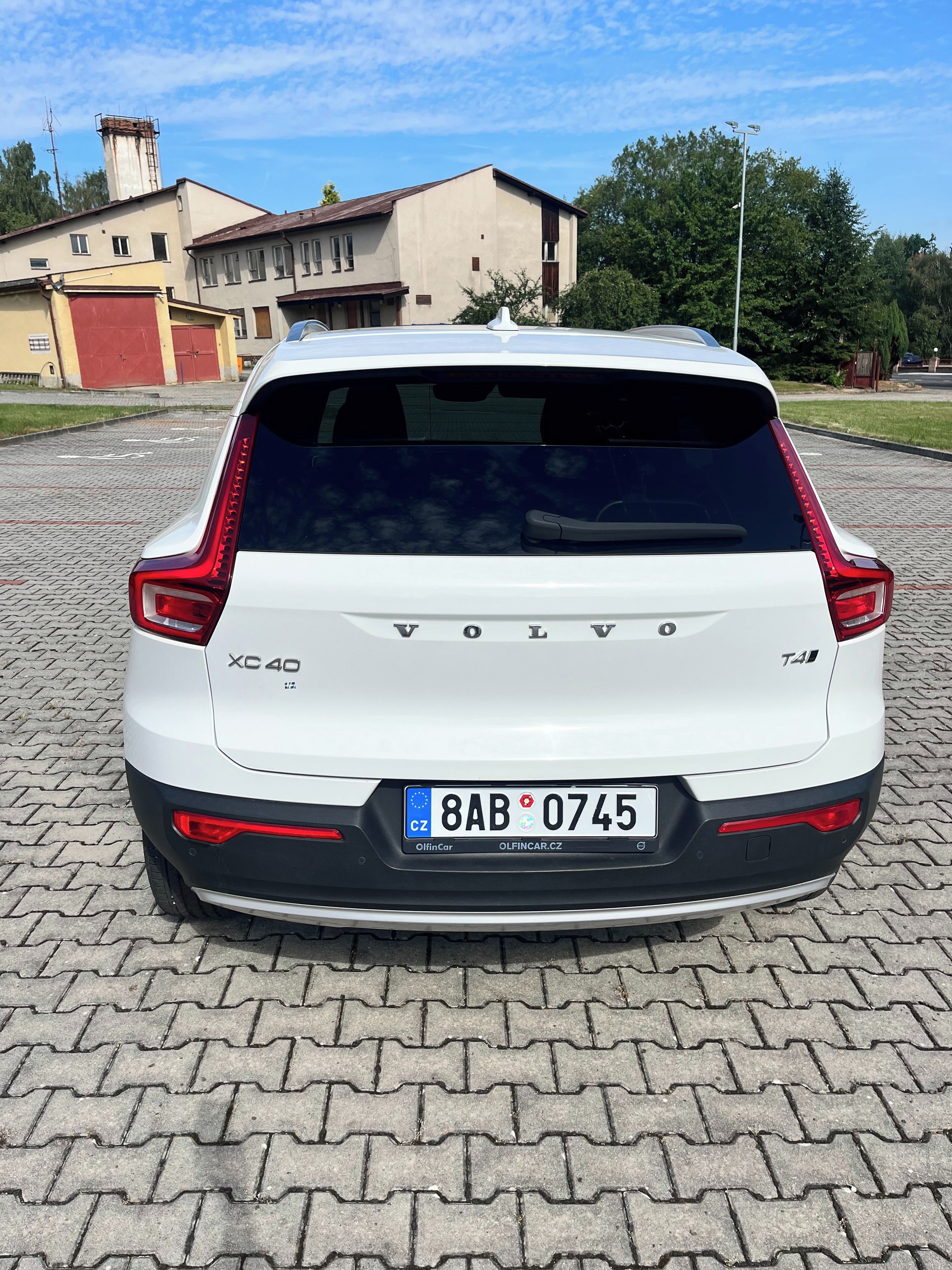 Volvo XC40, Volvo XC40 T4 AWD 2.0 140kw - fotka 4