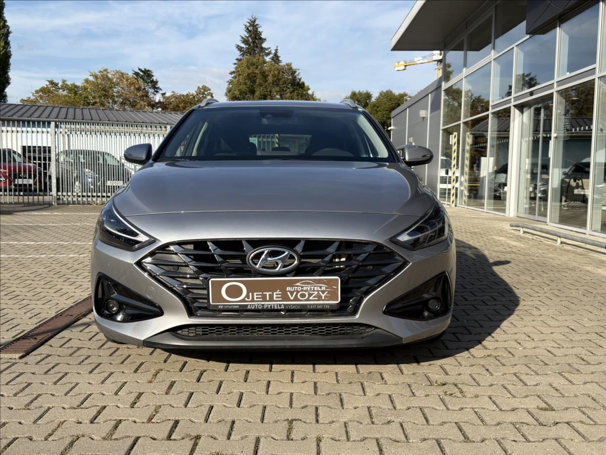 Hyundai i30, 1,5 T-GDi MH, DCT  WG Family S - fotka 3