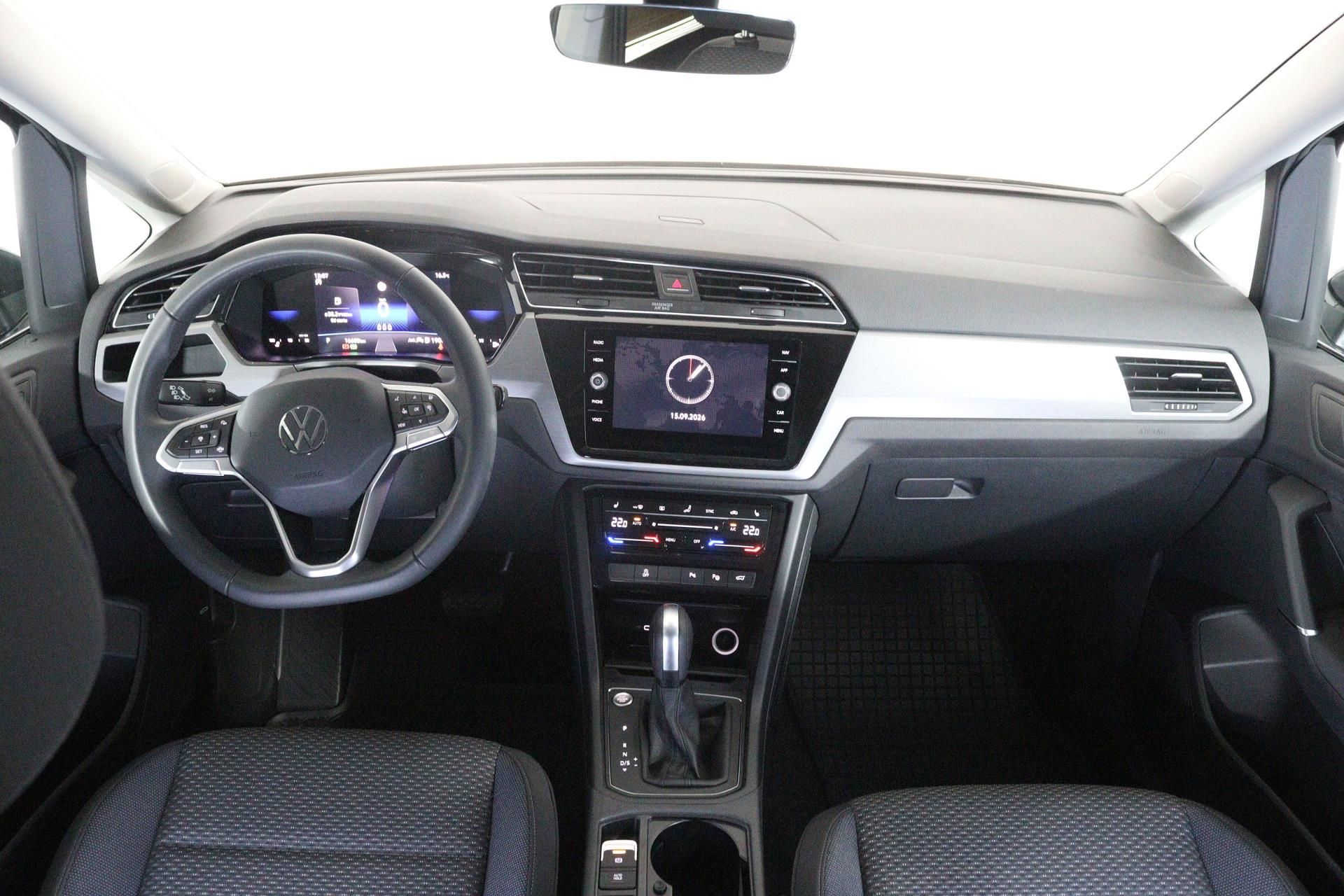 Volkswagen Touran, Love 1,5TSI 110kW 7DSG/ TAŽNÉ - fotka 5
