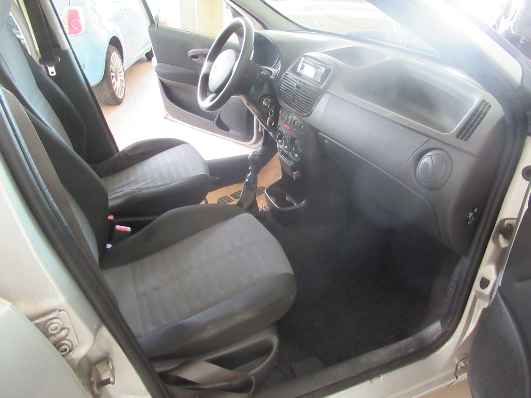 Fiat Punto, 1,2 44kw, mod 2009 - fotka 4