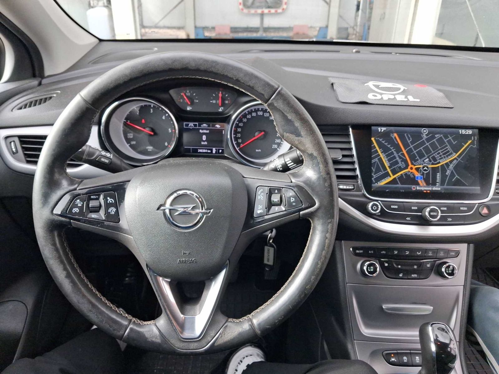 Opel Astra, 1.6 CDTI, Automat - fotka 3