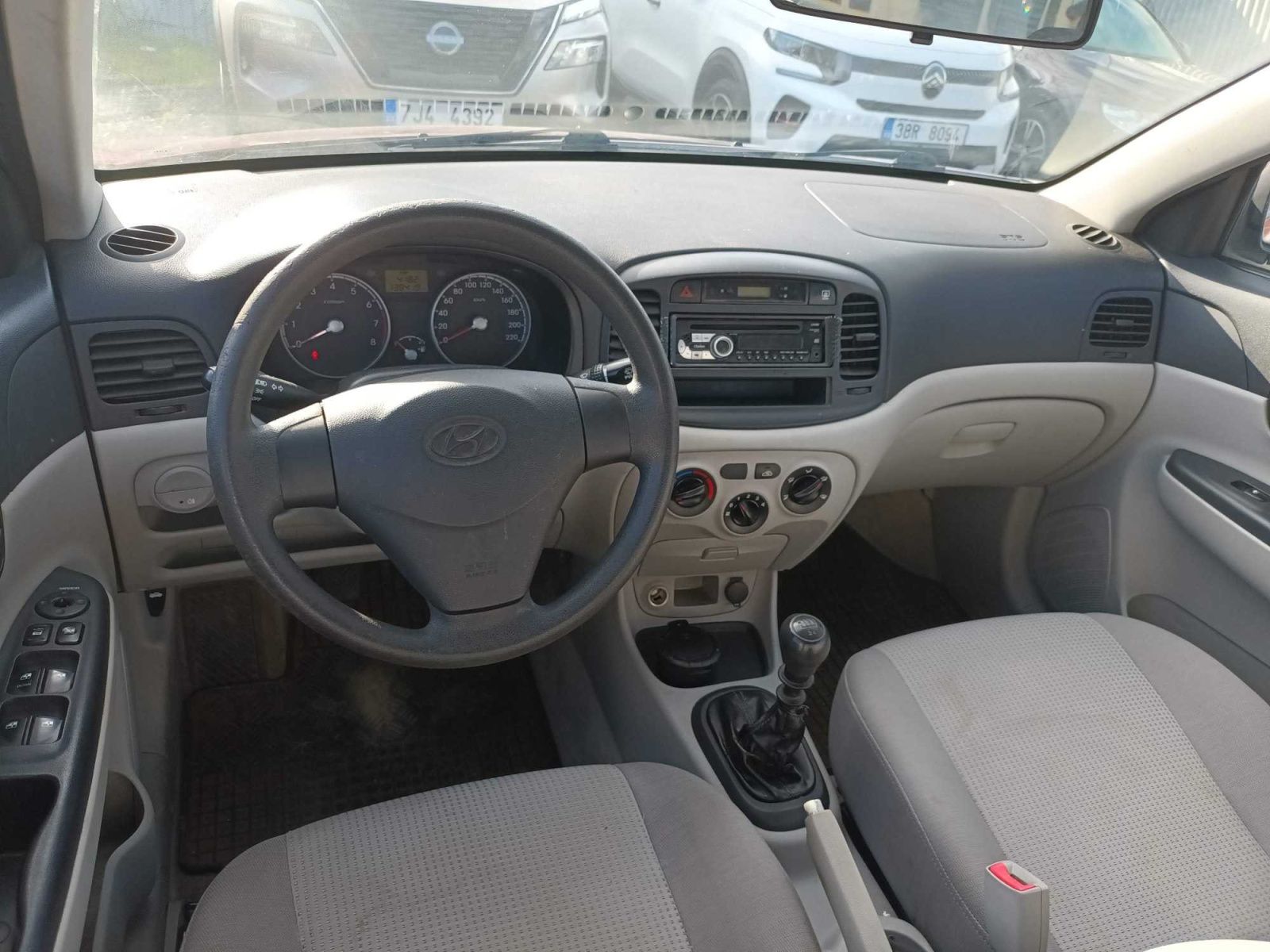 Hyundai Accent, 1.4i, Tažné, oblíbený vůz - fotka 3
