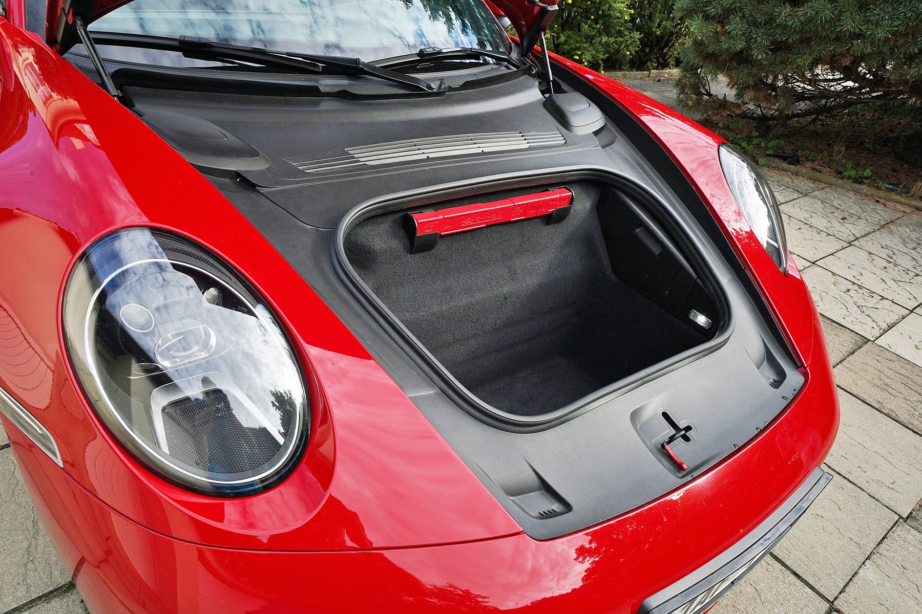 Porsche 911, Porsche Carrera 911 4S 992 - fotka 4