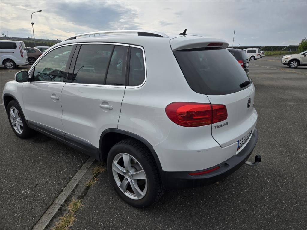 Volkswagen Tiguan, 2,0 TDI  4x4 - fotka 6
