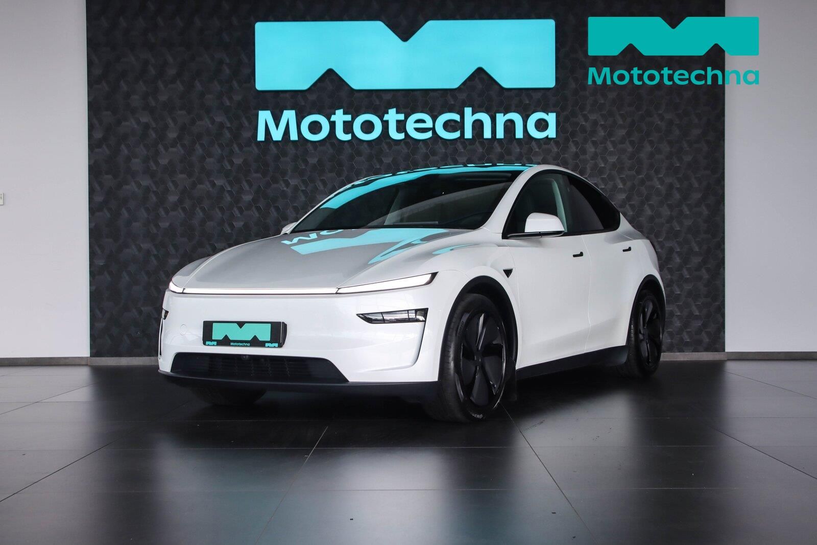 Tesla Model Y, Long Range AWD 79kWh, SoH 93%