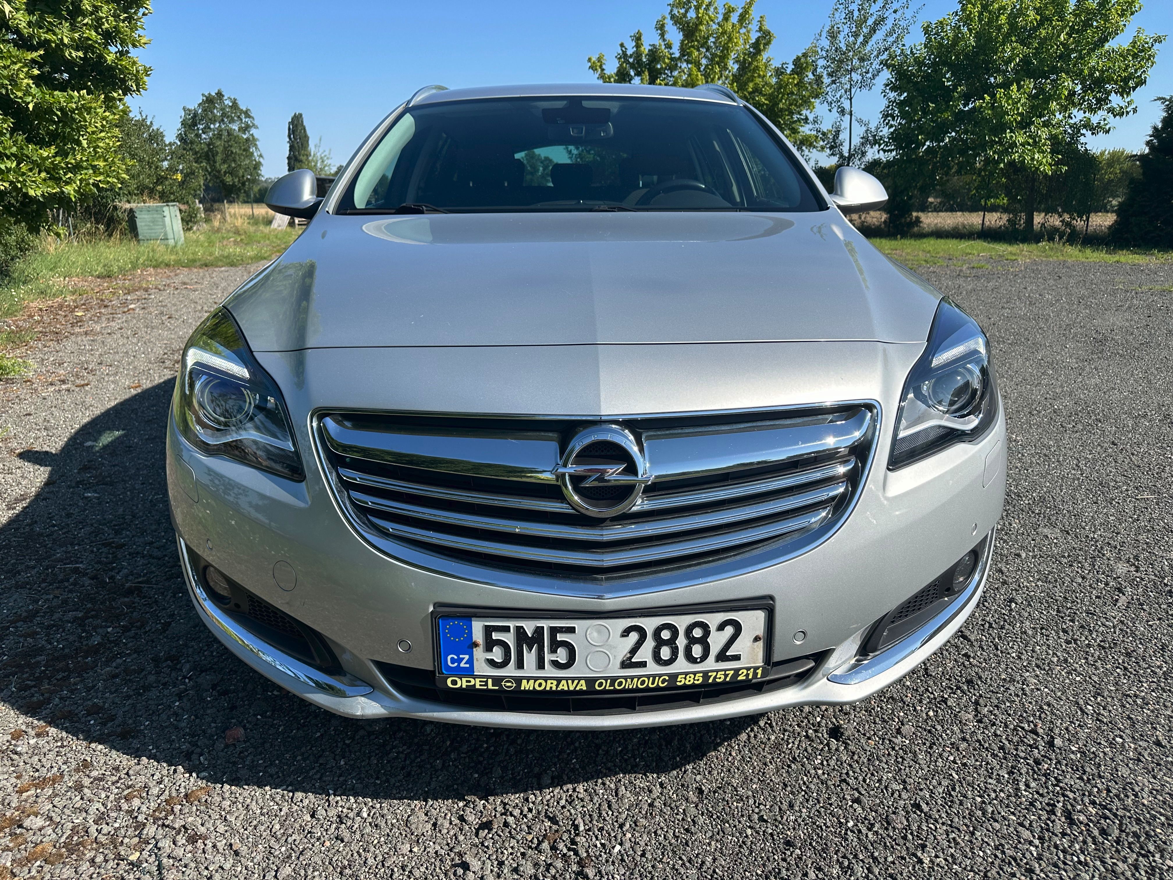 Opel Insignia, Sports Tourer 2,0 cdti 4X4 - fotka 2