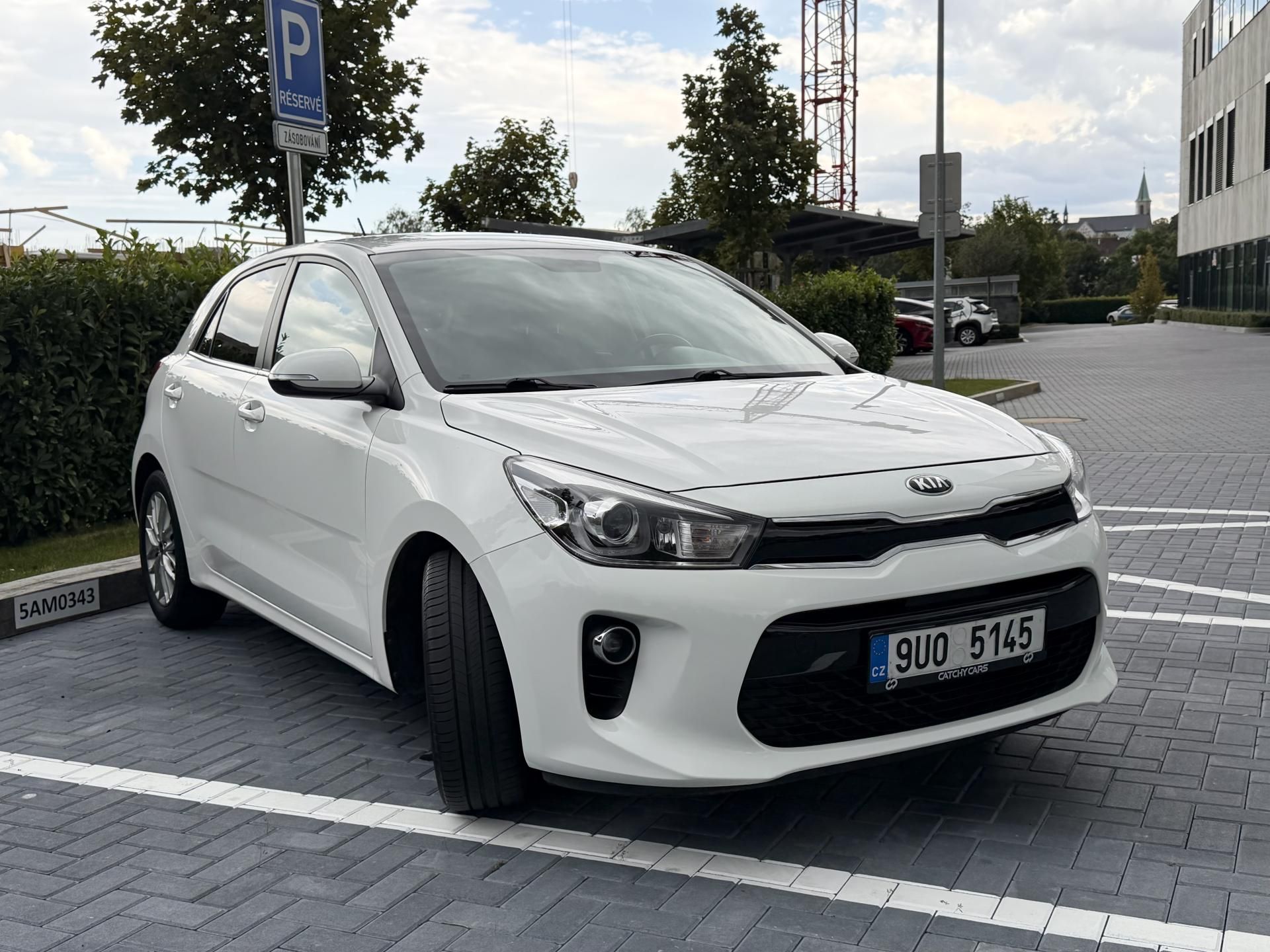 Kia Rio, 1.2i 62 kW/park. kamera - fotka 6