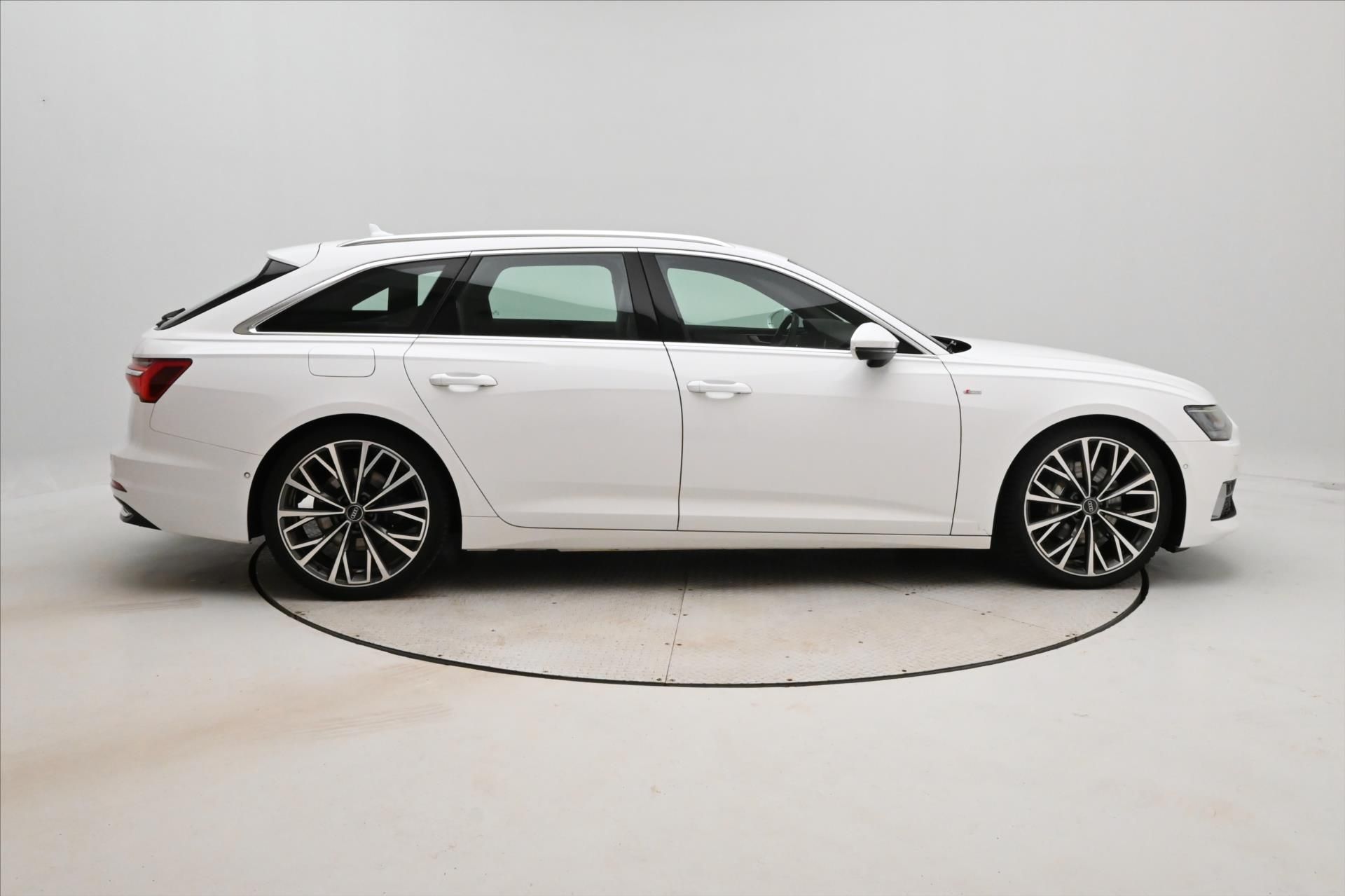 Audi A6, 3,0 TDI 210 kW QUATTRO S-LINE - fotka 4