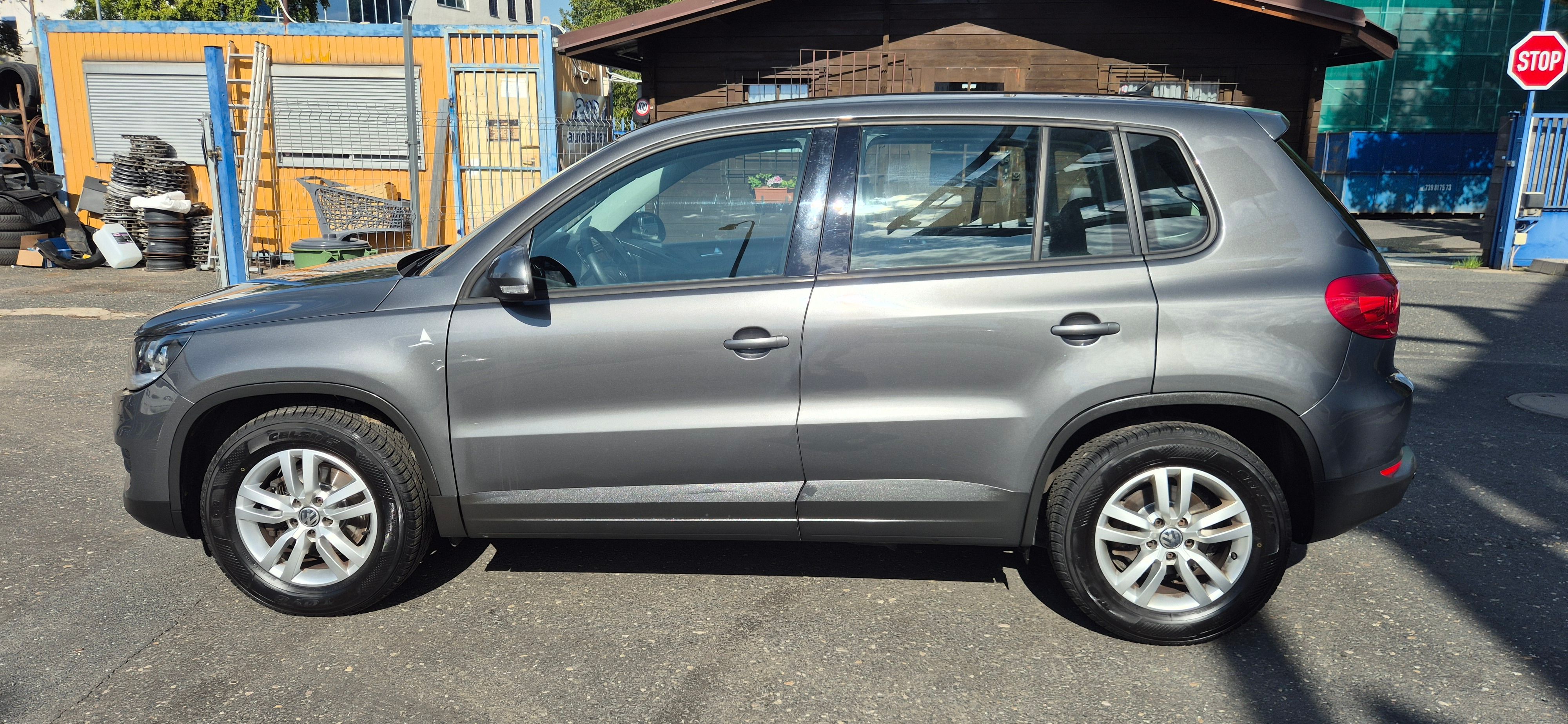 Volkswagen Tiguan, 1.4 TSI NAVI, DIG. KLIMA - fotka 4