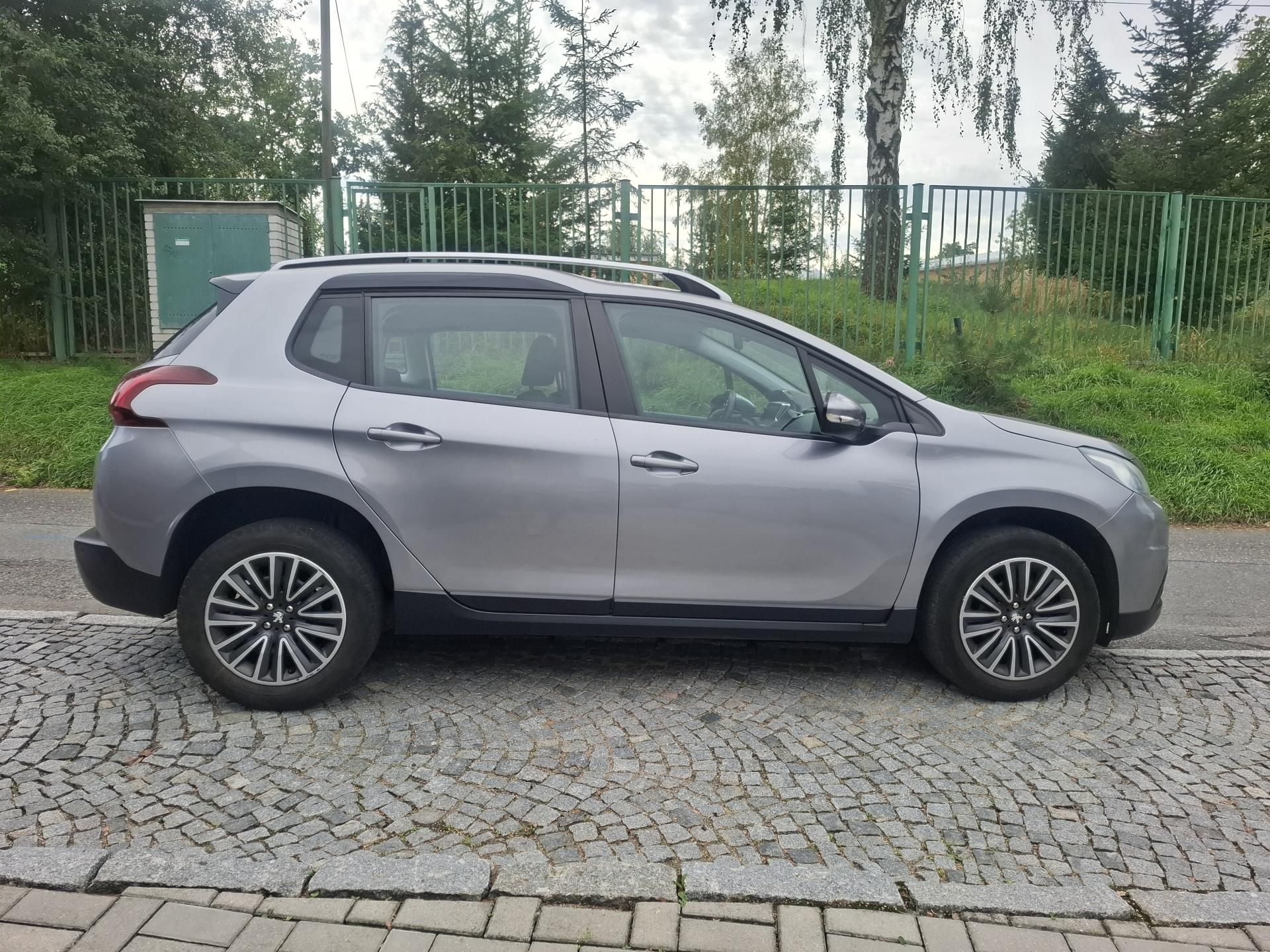 Peugeot 2008, Perfektni tech.stav - fotka 5