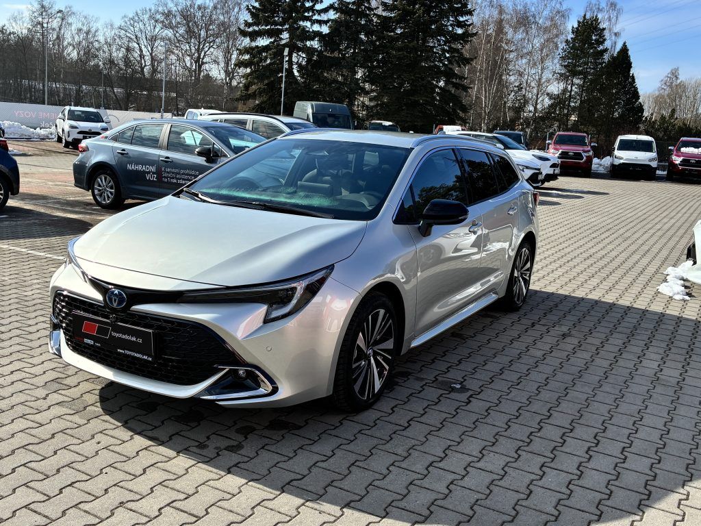 Toyota Corolla, 1.8 Hybrid Style - fotka 3