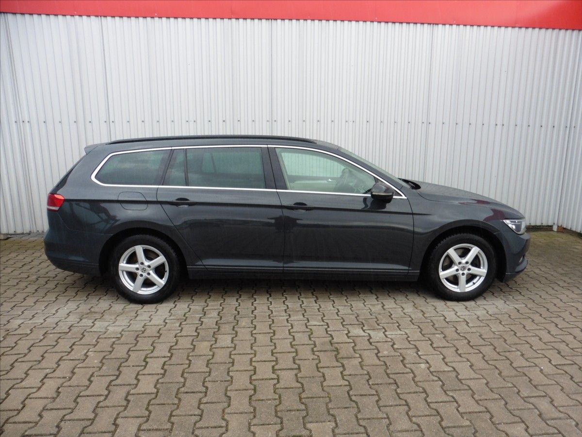 Volkswagen Passat, Variant 1,4 TSi Comfortline - fotka 6